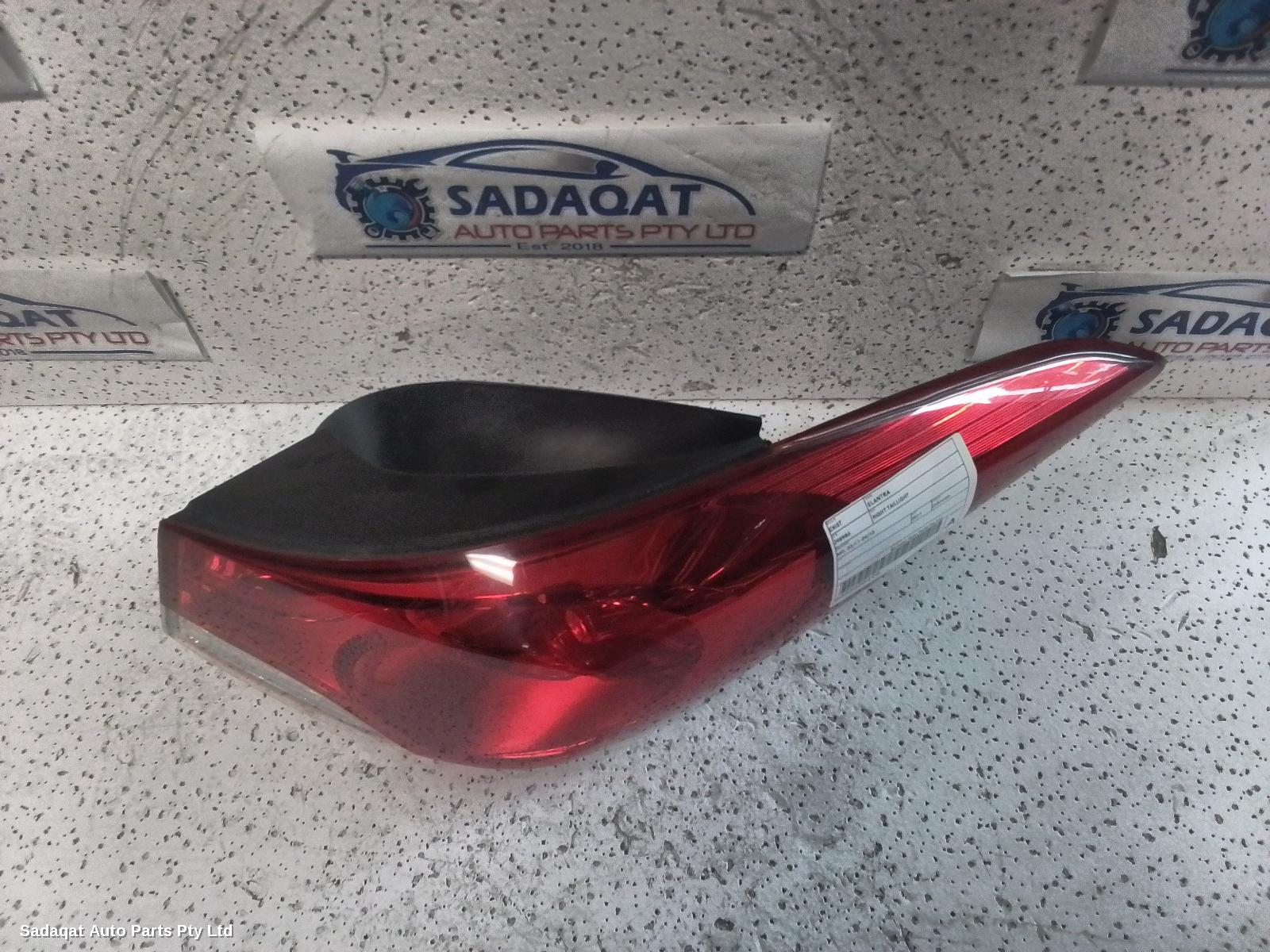 Hyundai Elantra Right Taillight