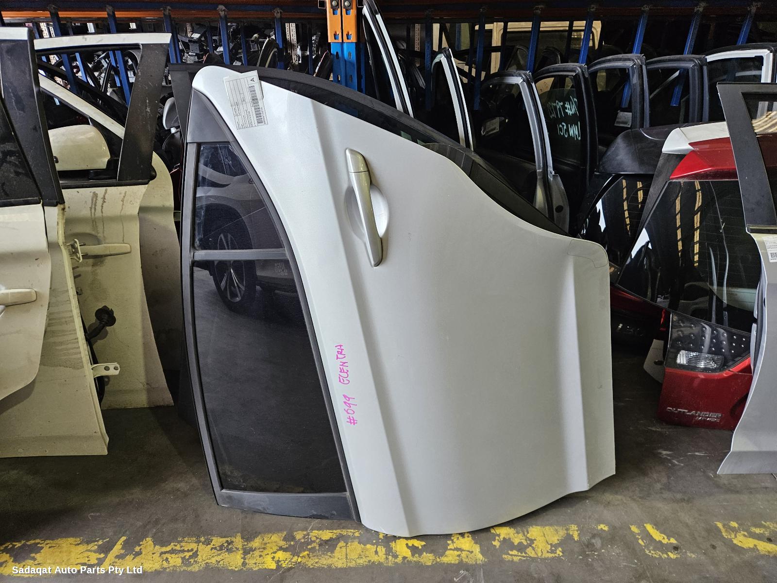 Hyundai Elantra Left Rear Door/sliding