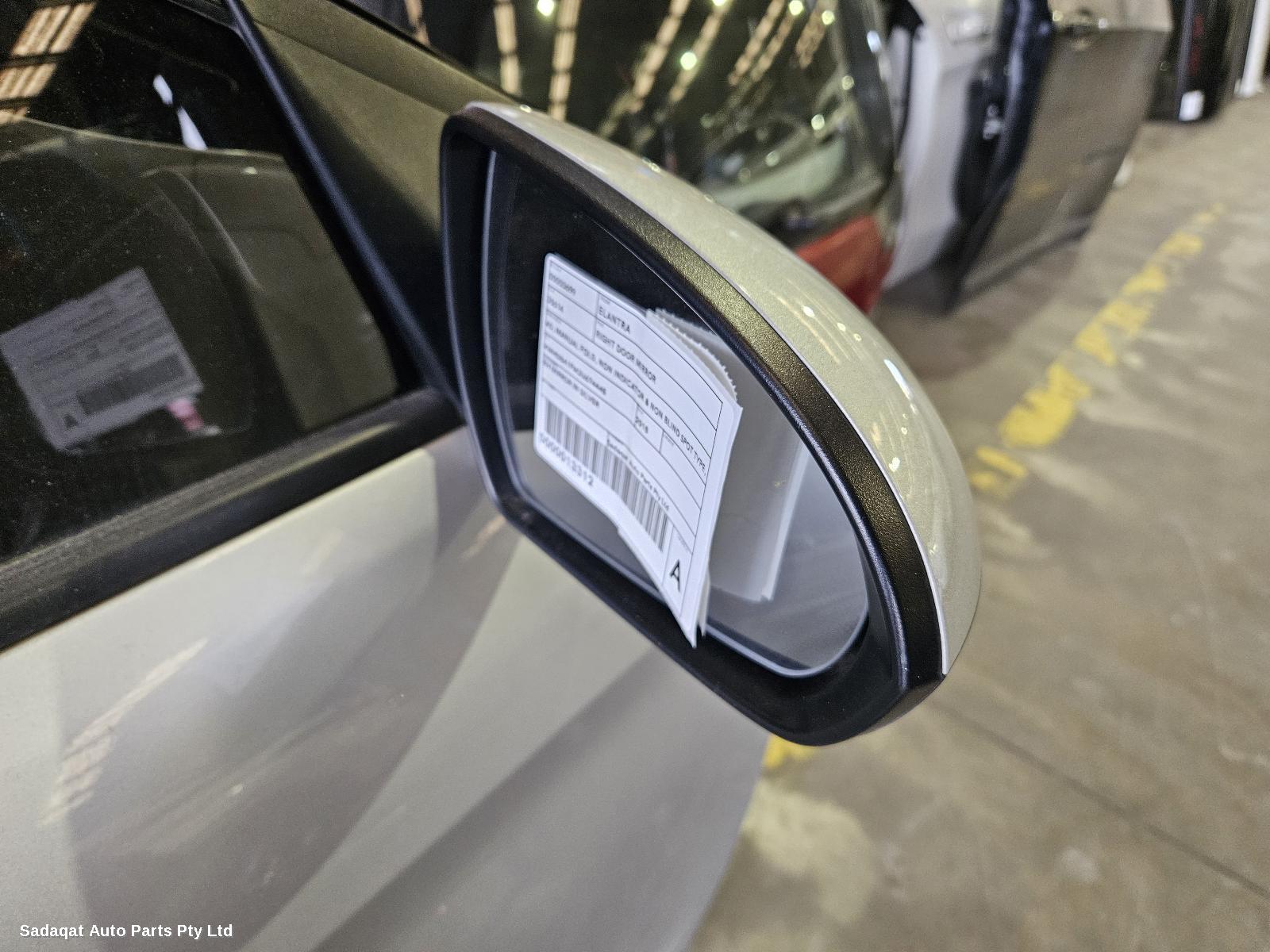 Hyundai Elantra Right Door Mirror