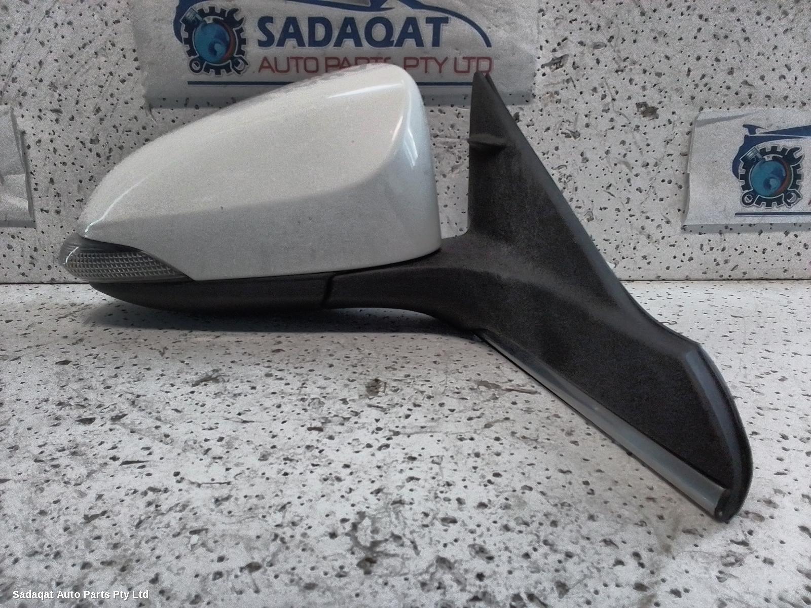 Toyota Camry Right Door Mirror