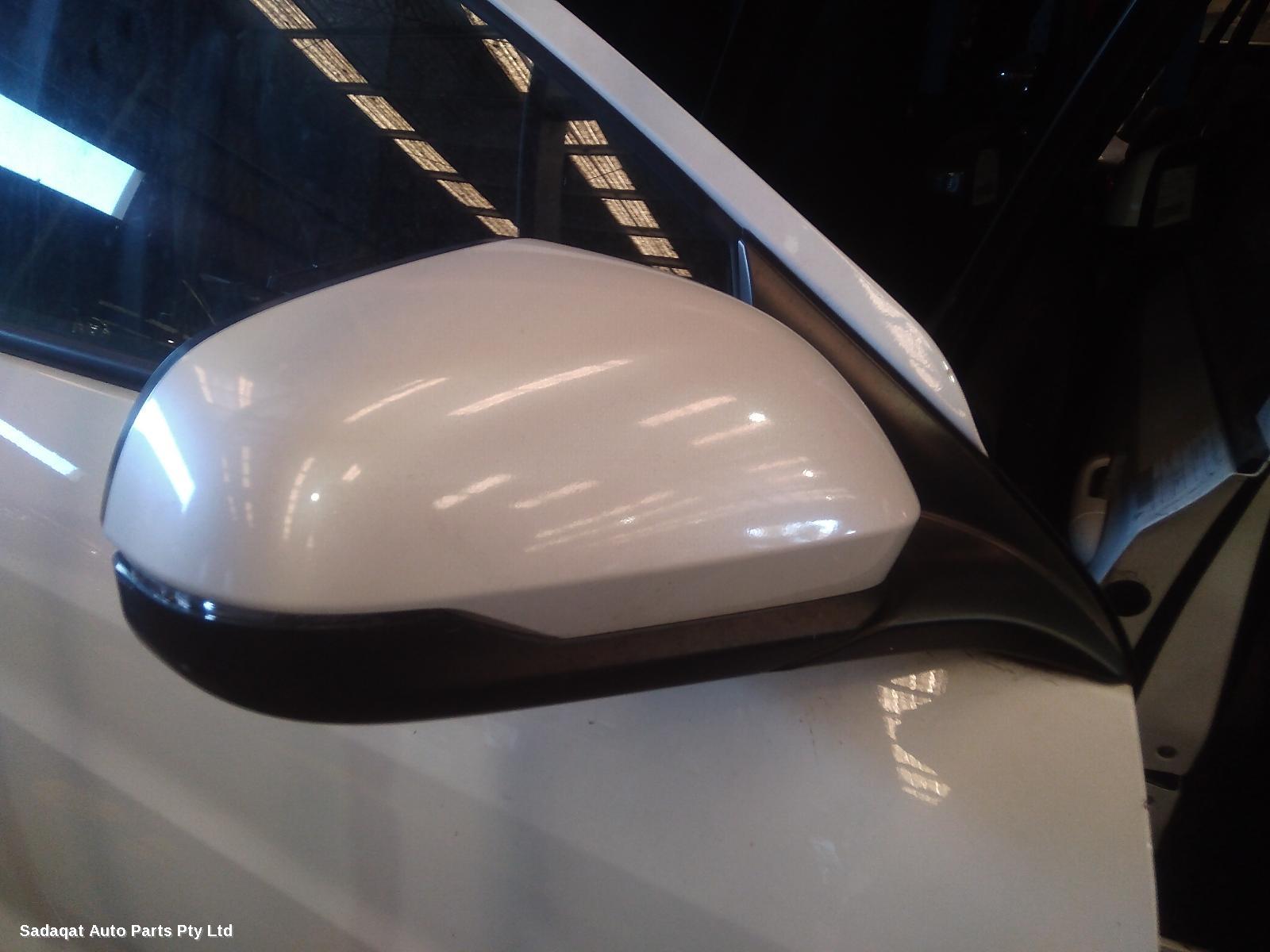 Honda Hrv Right Door Mirror