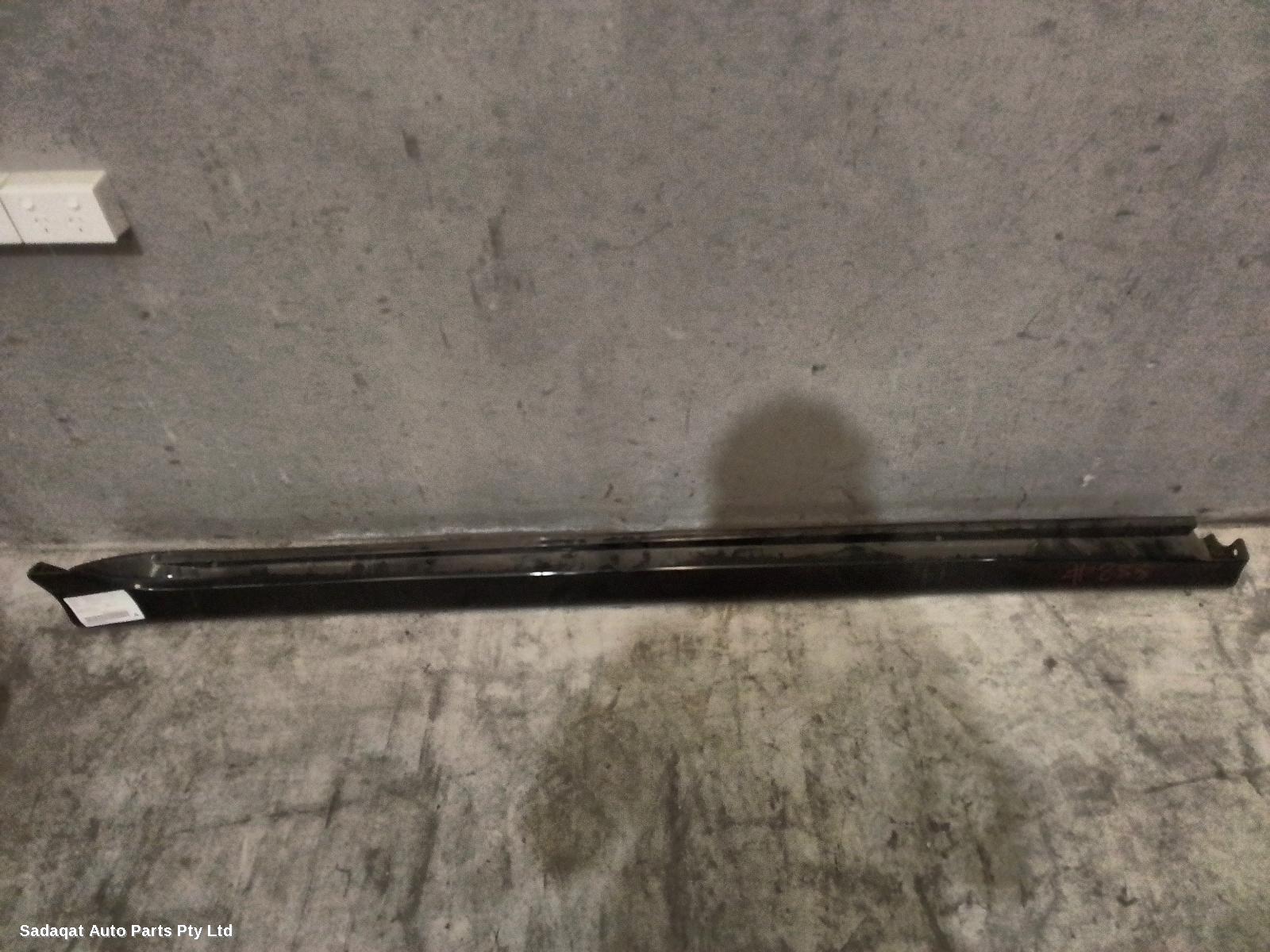 Toyota Aurion Side Step/skirt