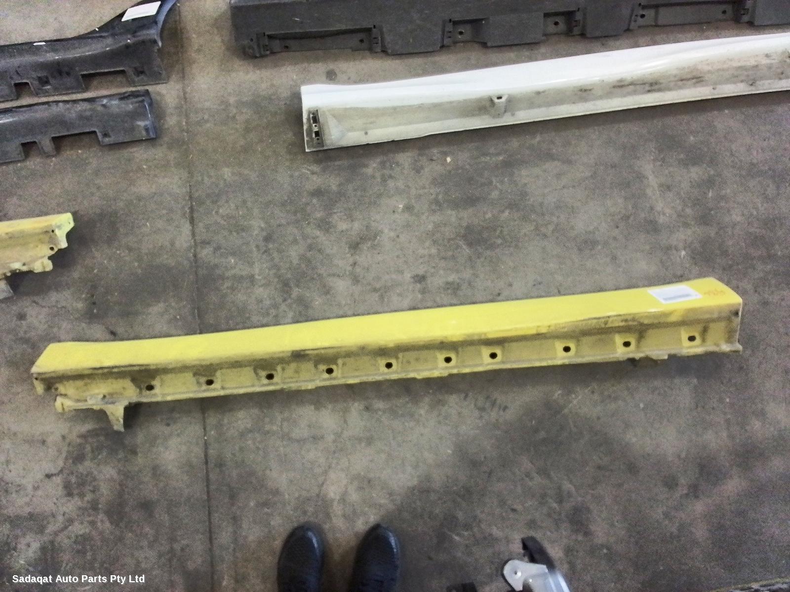 Suzuki Swift Side Step/skirt