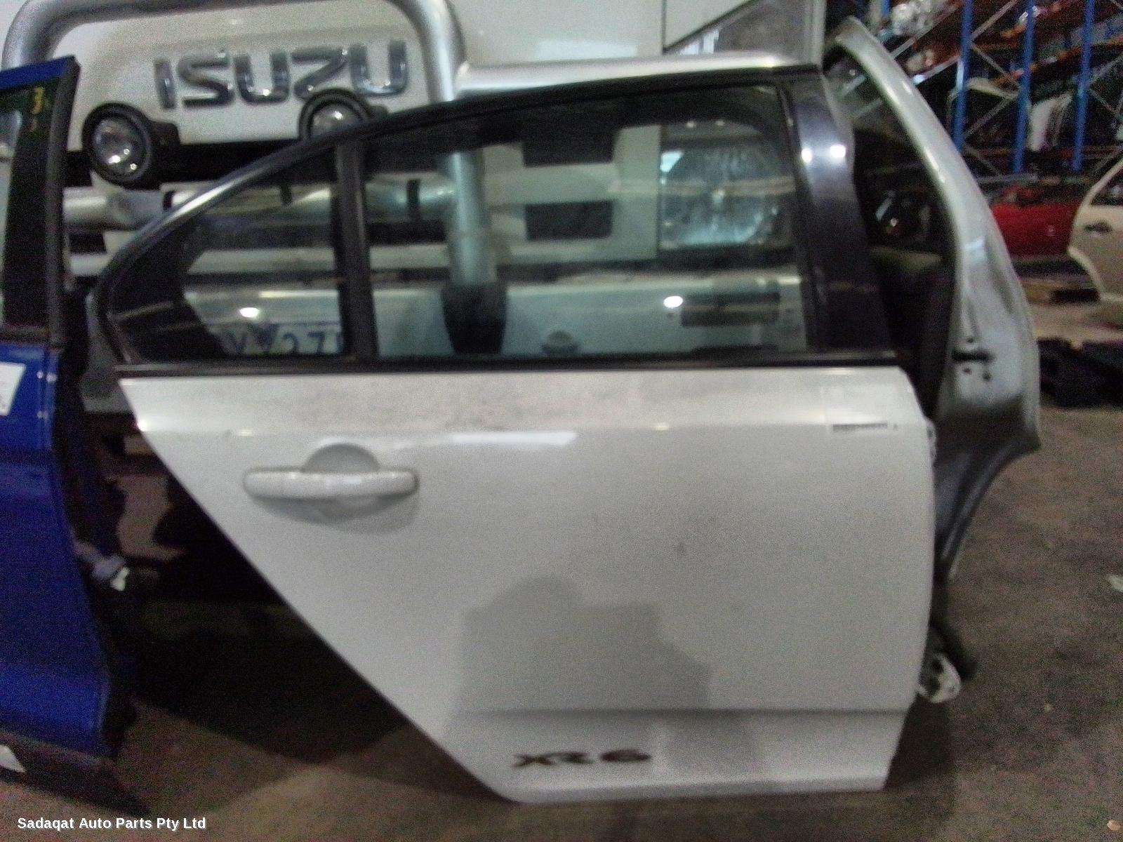 Ford Falcon Right_rear_door_sliding