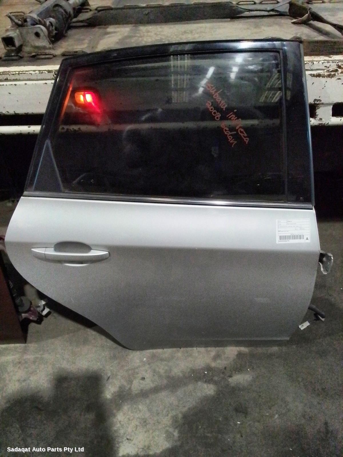 Subaru Impreza Right_rear_door_sliding