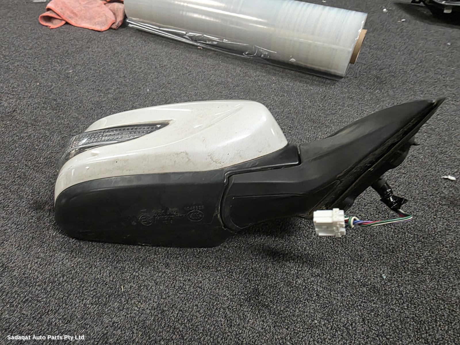 Subaru Liberty Right Door Mirror