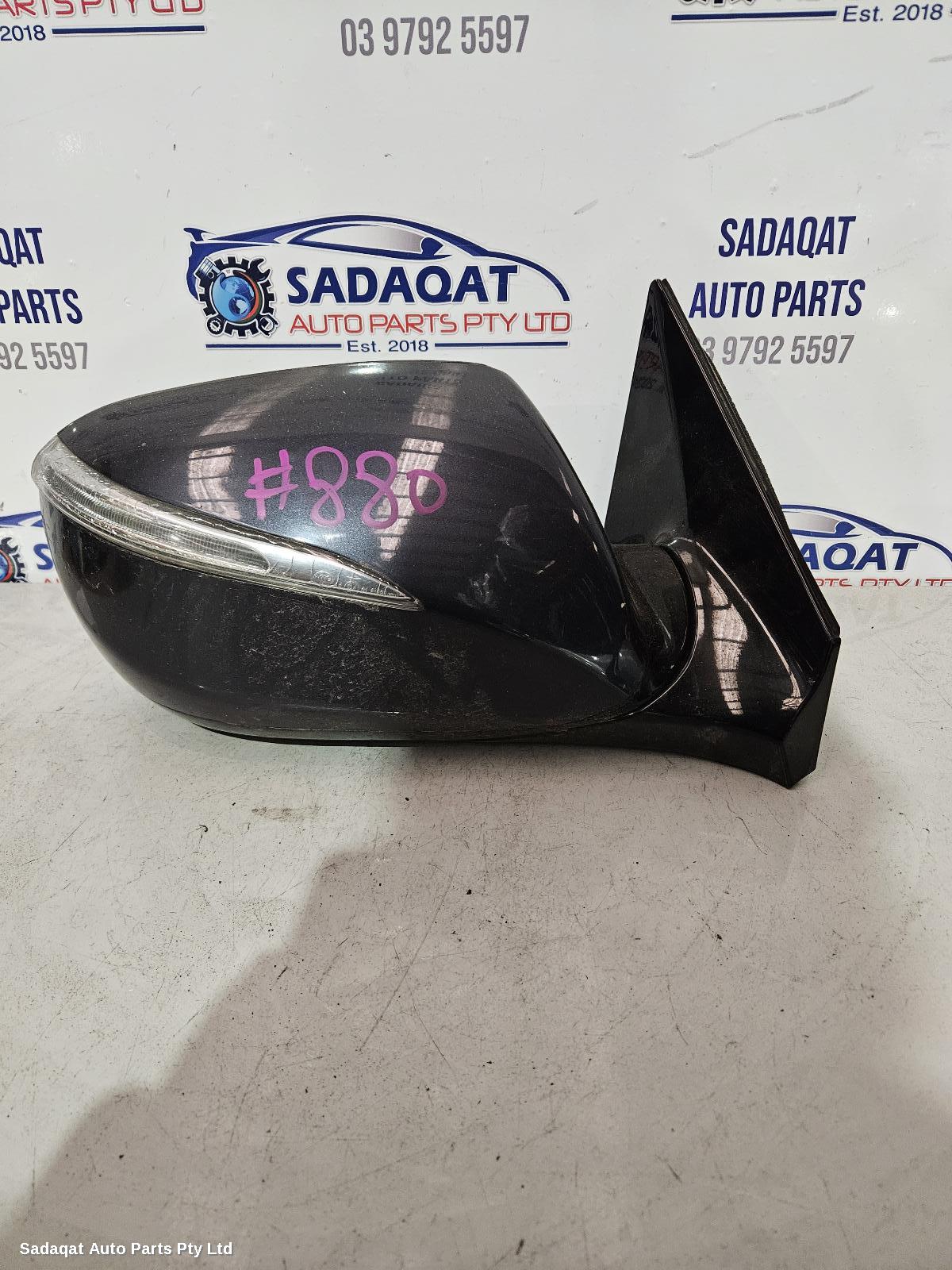 Hyundai Santa Fe Right Door Mirror
