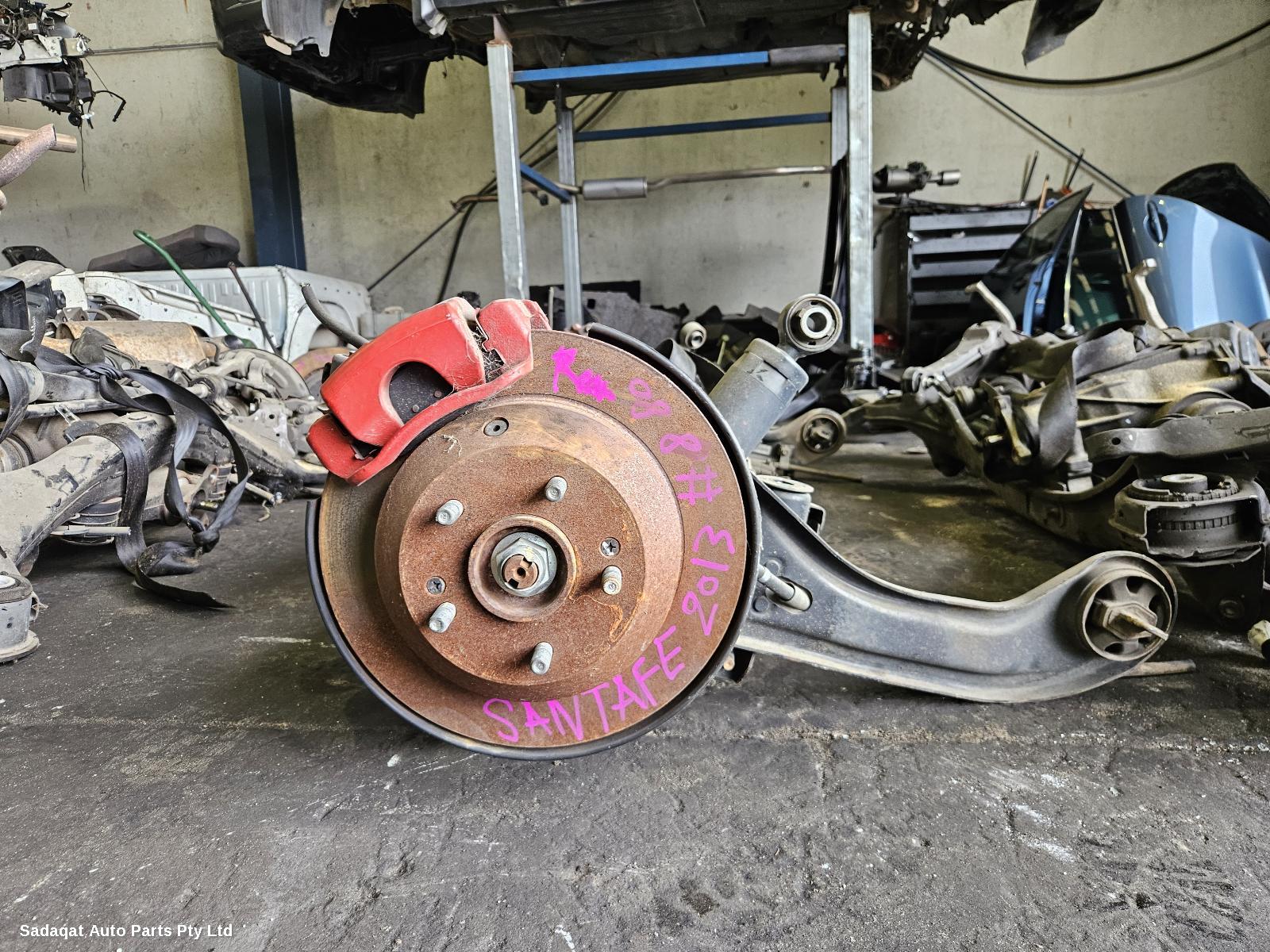 Hyundai Santa Fe Left Rear Hub Assembly