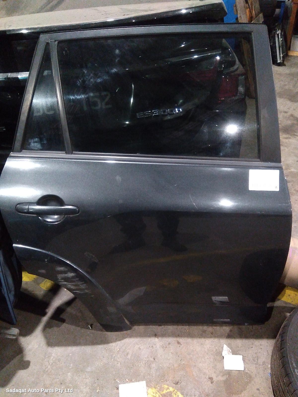 Toyota Rav4 Right_rear_door_sliding