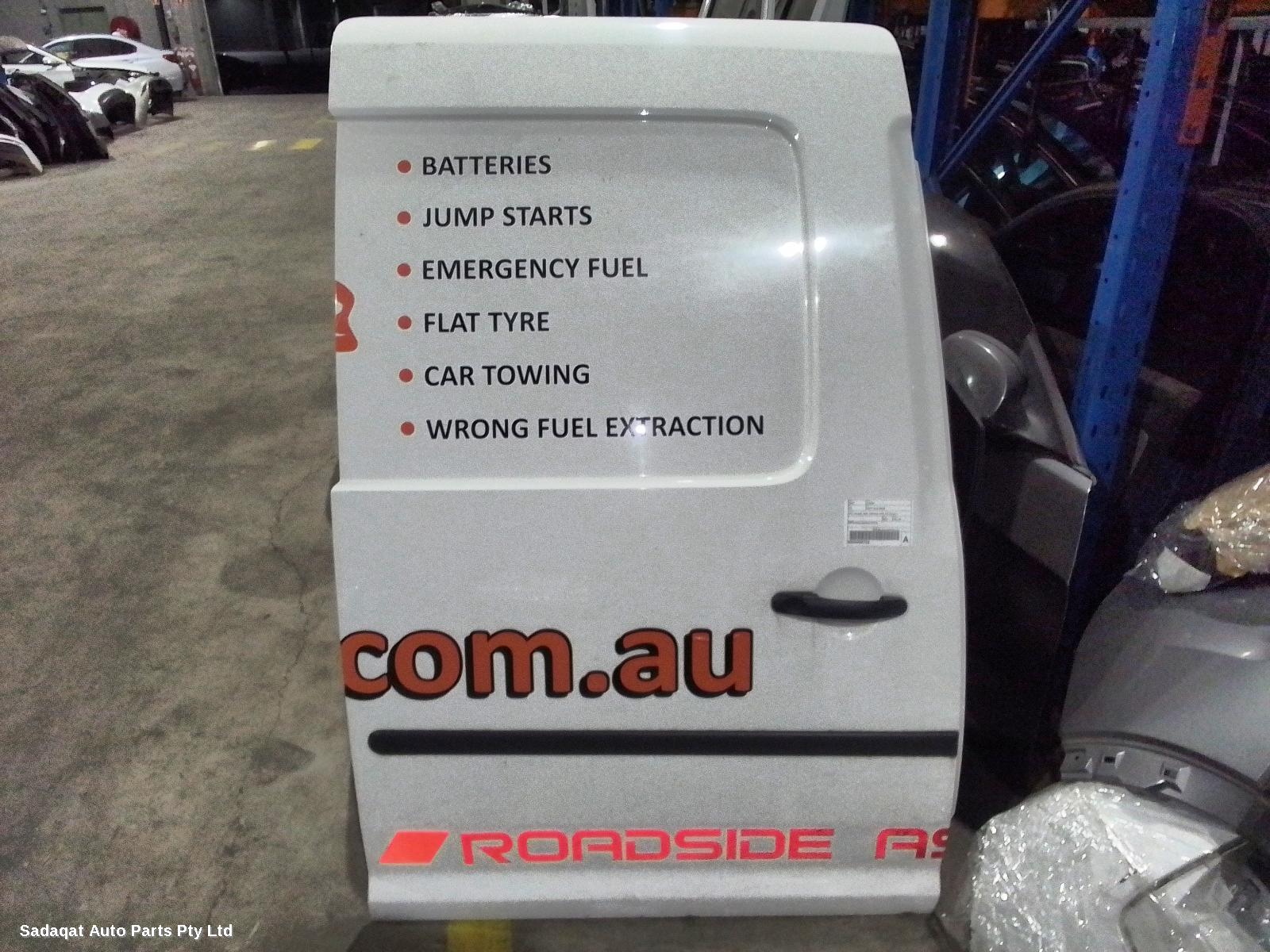 Volkswagen Caddy Right_rear_door_sliding