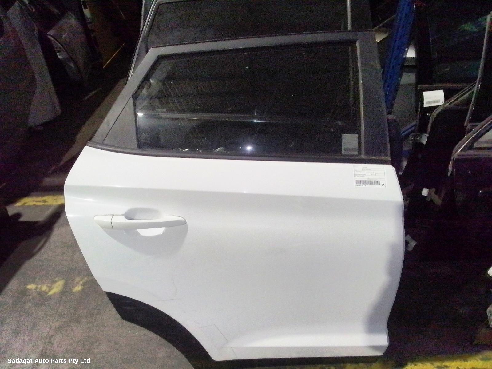 Hyundai Tucson Right_rear_door_sliding