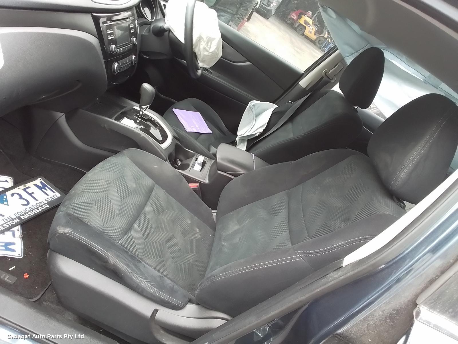 Nissan Xtrail Right Front Door