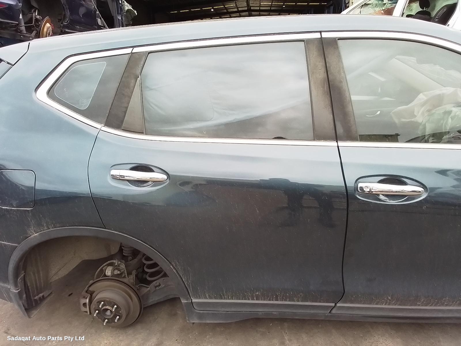 Nissan Xtrail Right Front Door