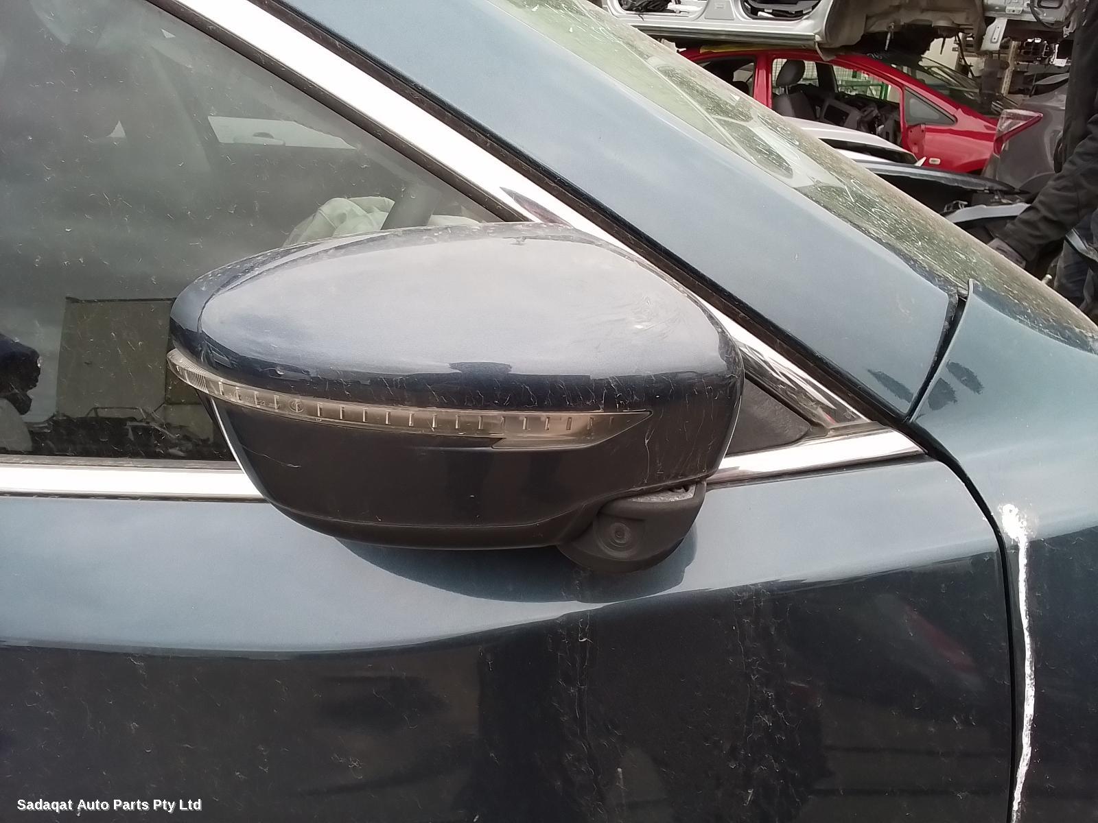 Nissan Xtrail Right Front Door