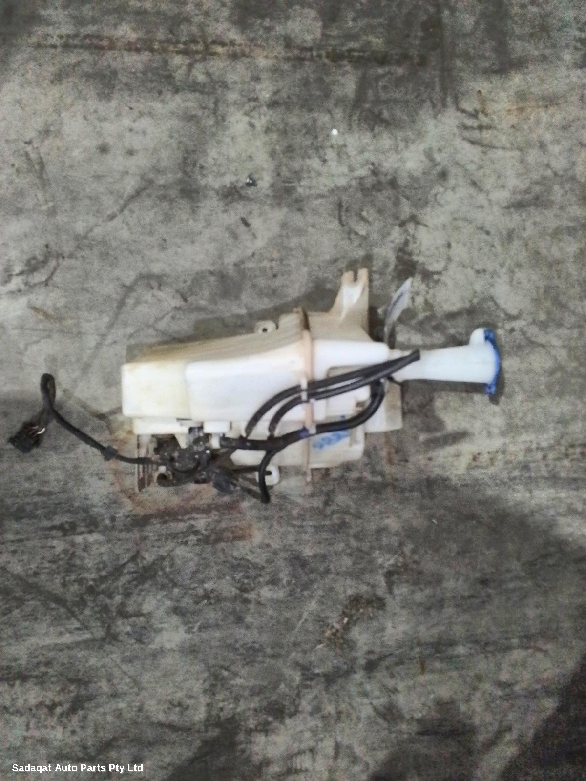 Hyundai I30 Washer Bottle