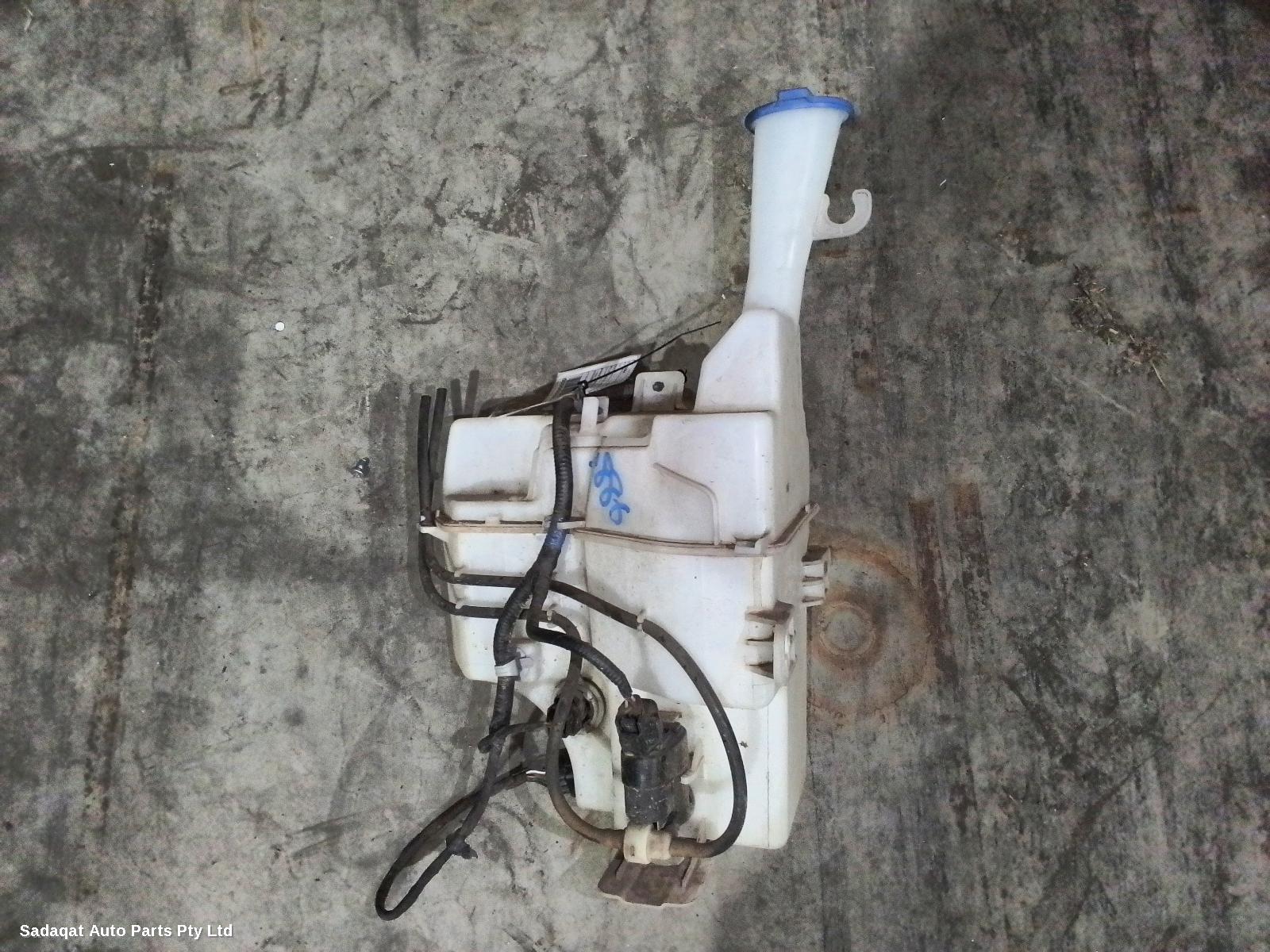 Hyundai I30 Washer Bottle