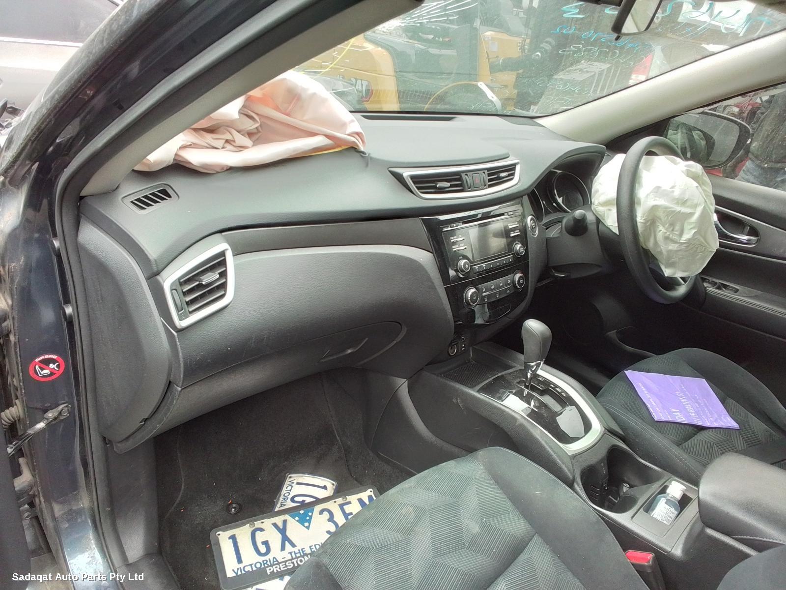Nissan Xtrail Right Front Door