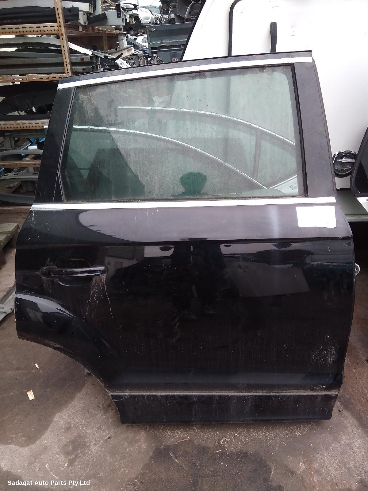 Audi Q7 Right_rear_door_sliding