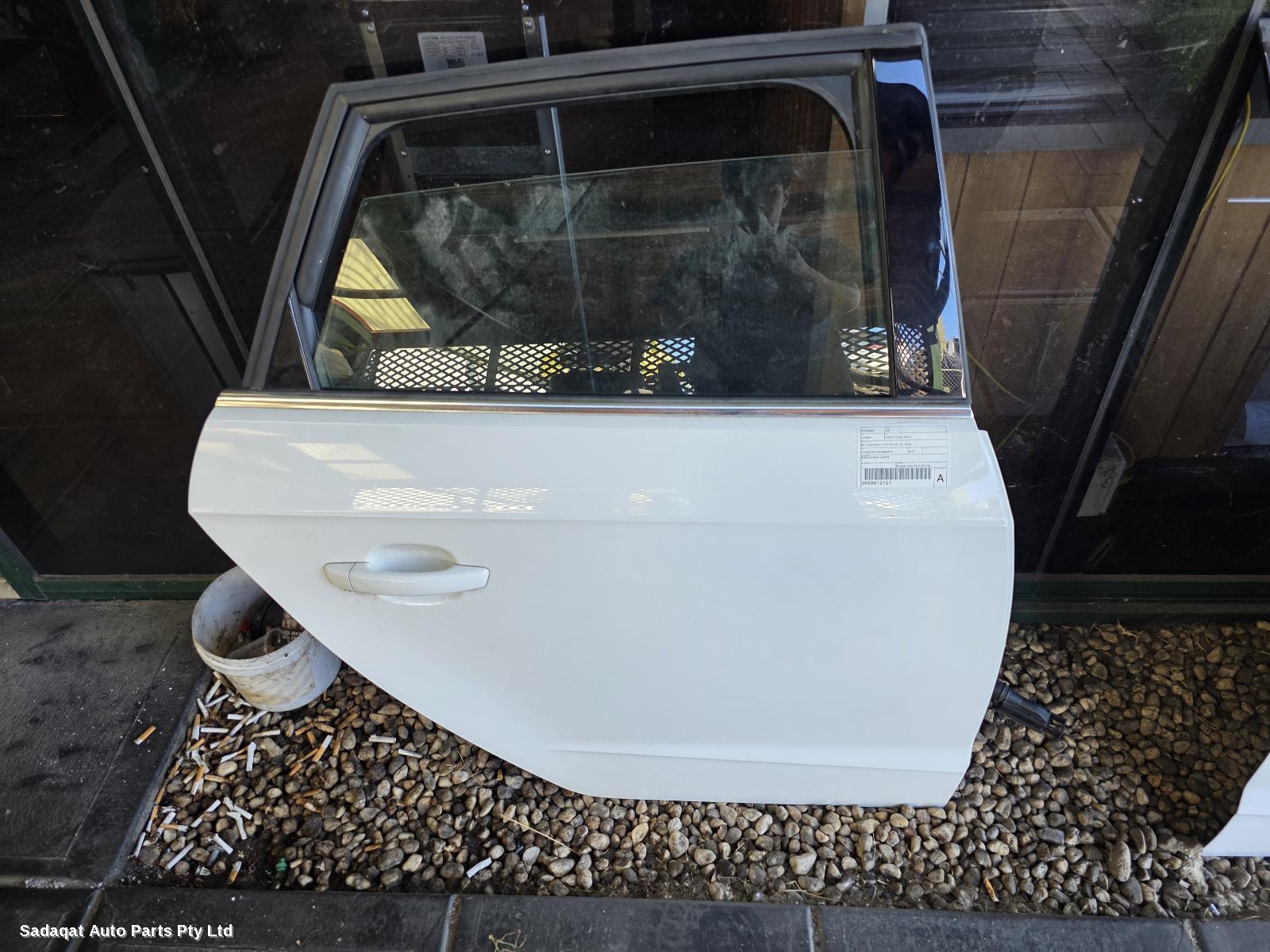 Audi A3 Right_rear_door_sliding