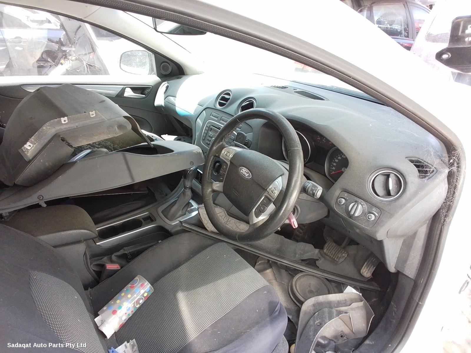 Ford Mondeo Left Taillight