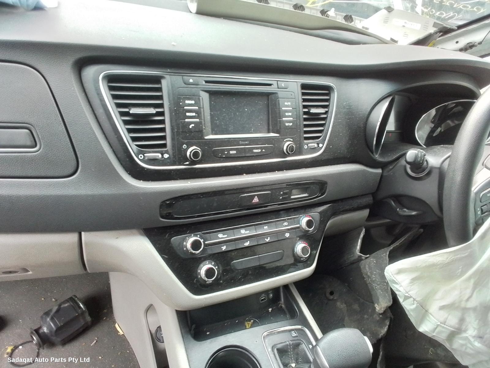 Kia Carnival/grand Carnival Right_rear_door_sliding