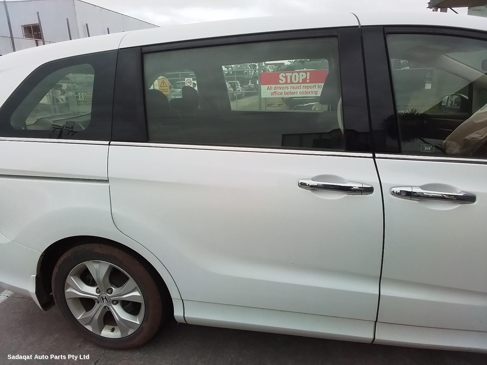 Honda Odyssey Left Front Door Window