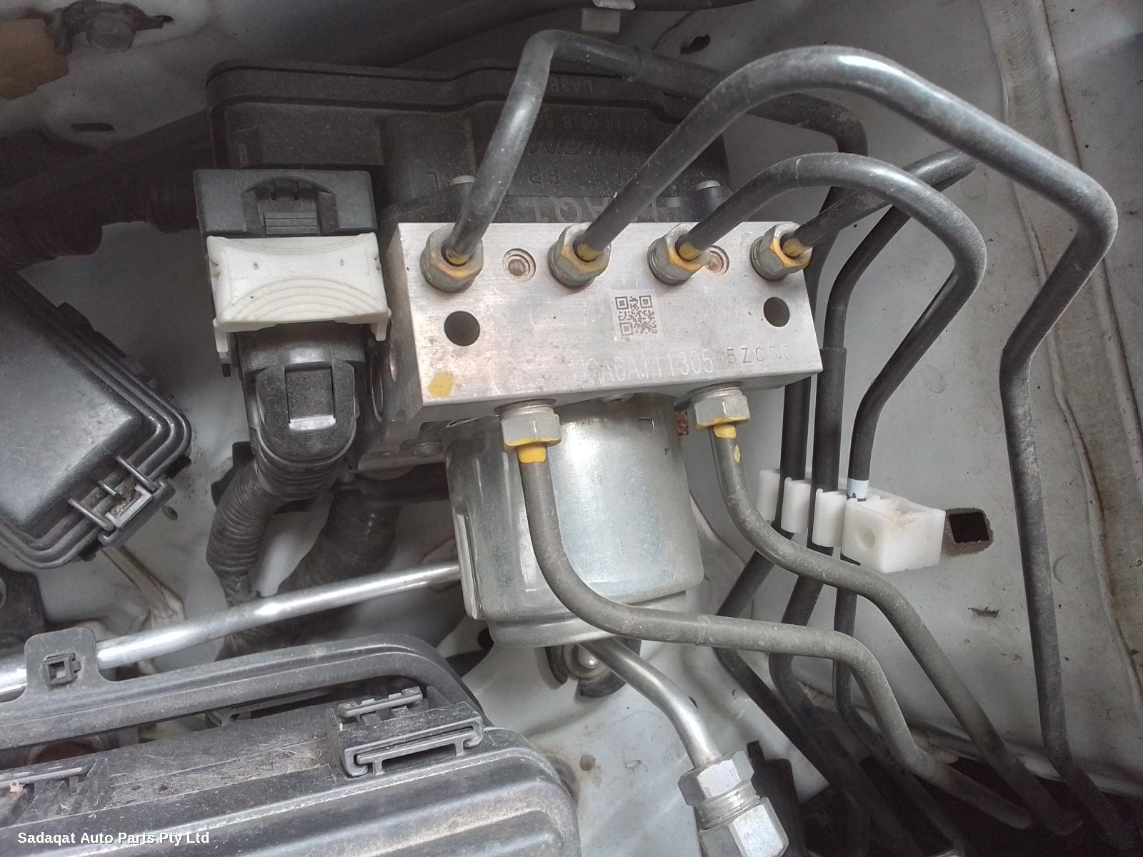 Honda Odyssey Left Front Door Window