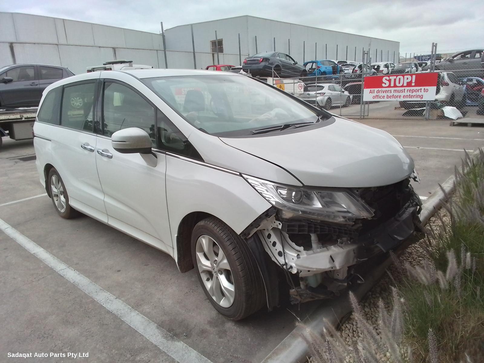 Honda Odyssey Left Front Door Window