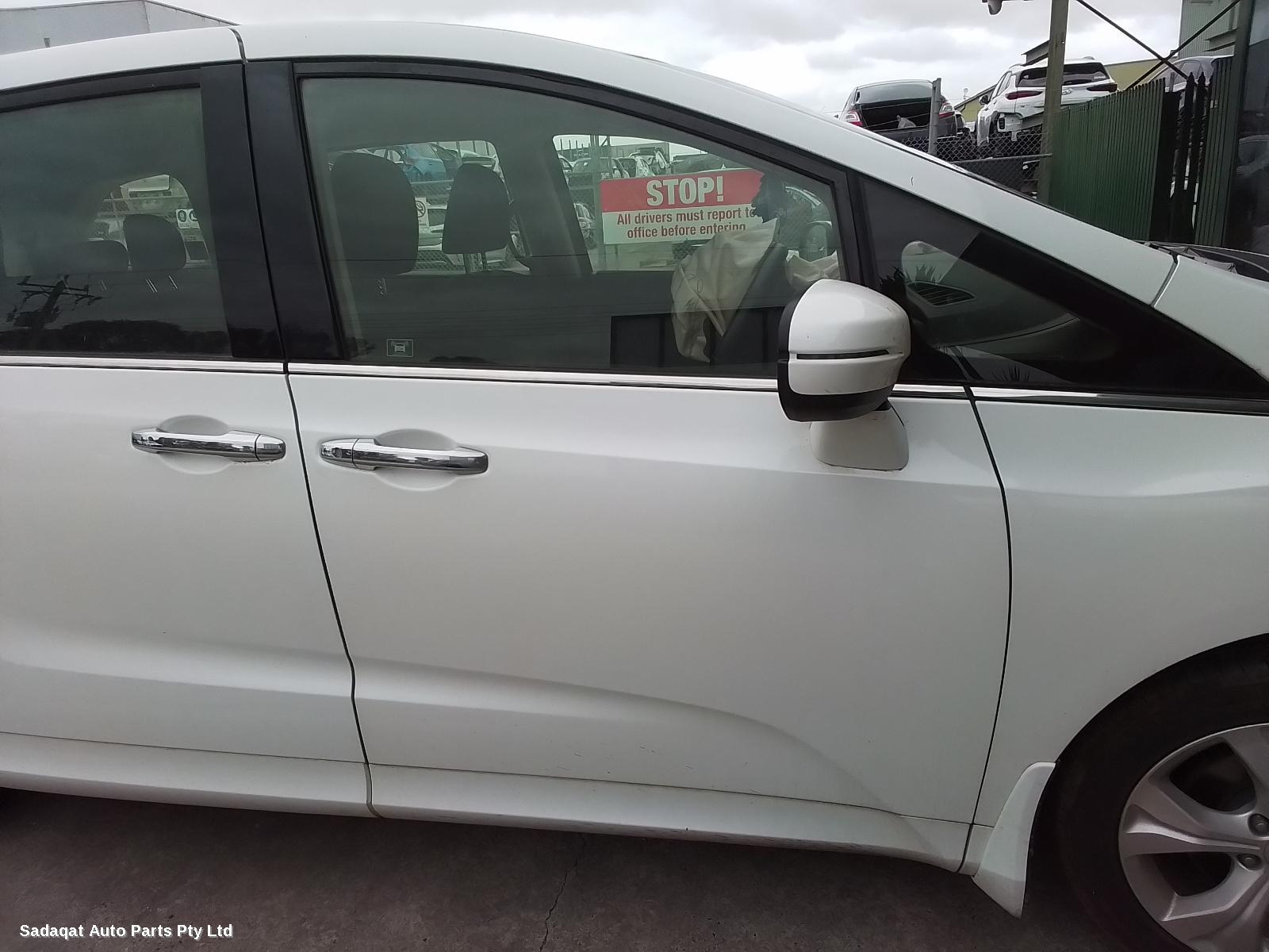 Honda Odyssey Left Front Door Window