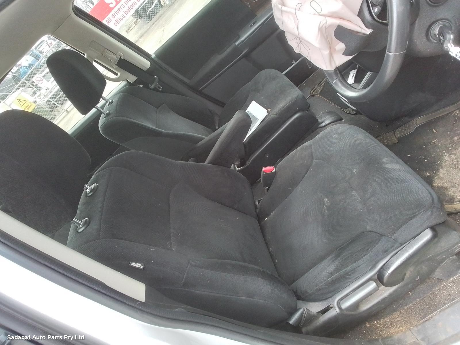 Honda Odyssey Left Front Door Window