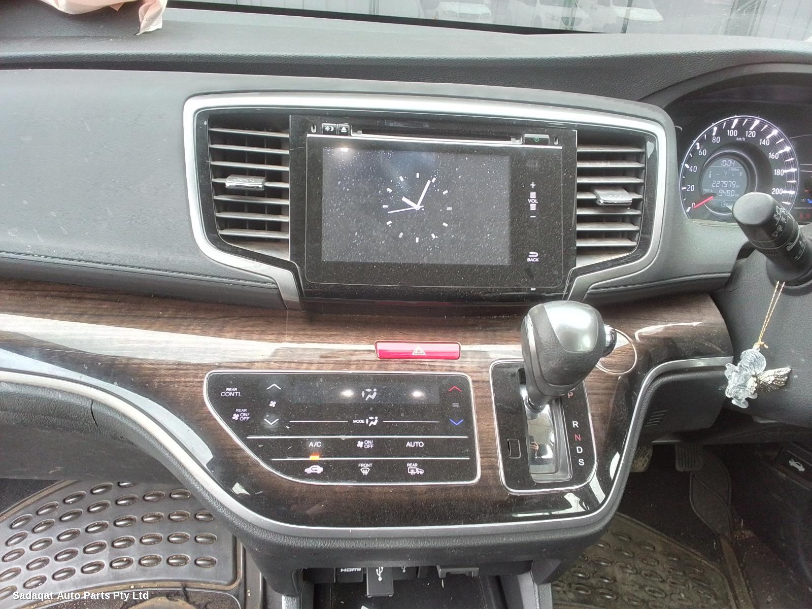 Honda Odyssey Left Front Door Window