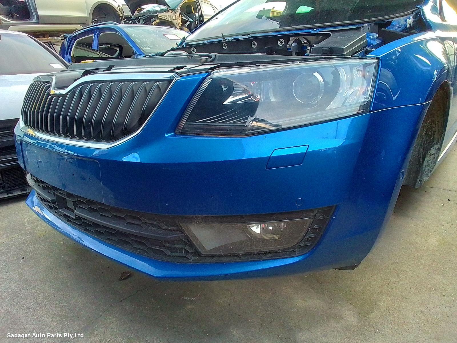 Skoda Octavia Left Headlamp