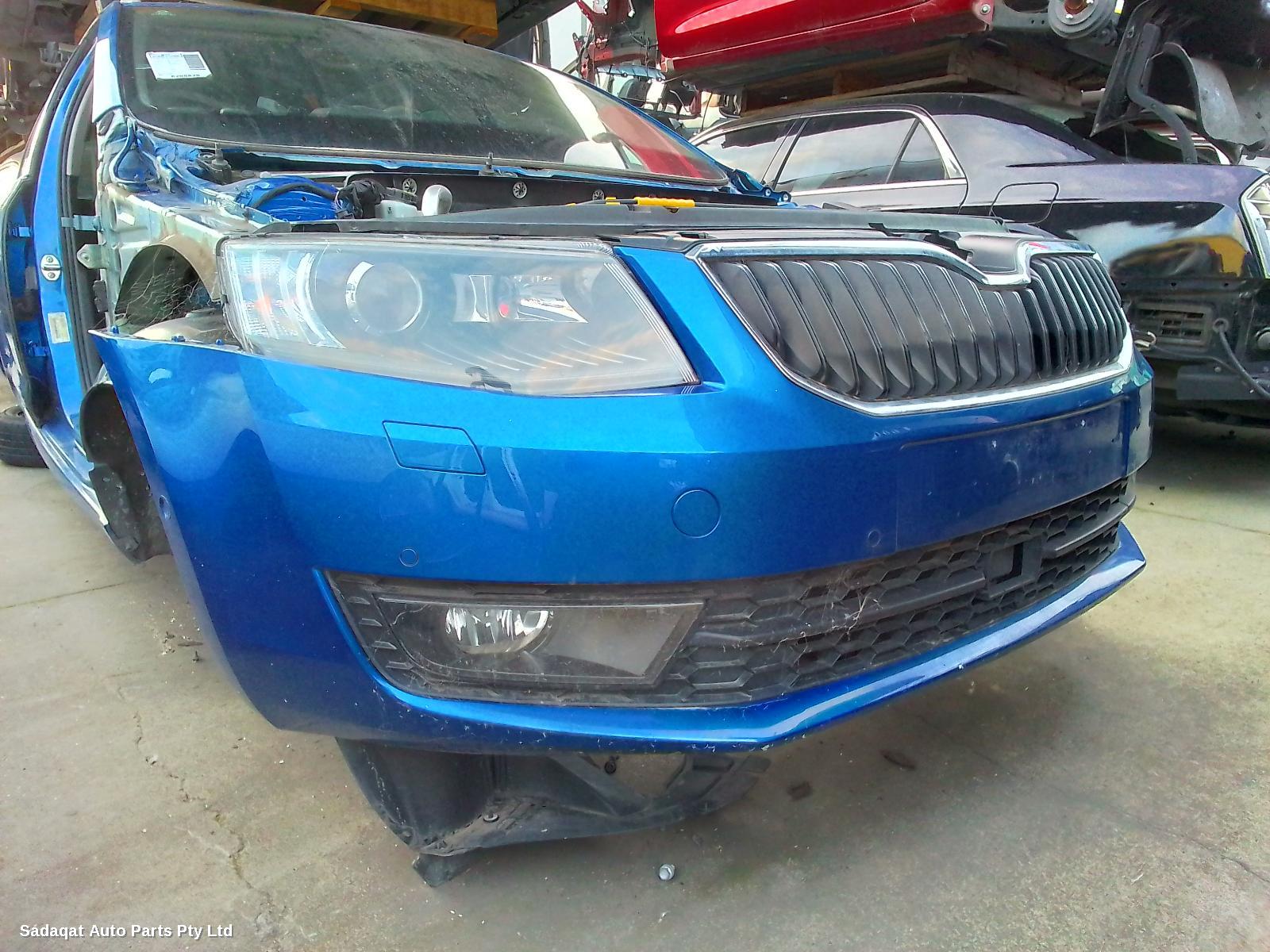 Skoda Octavia Left Headlamp