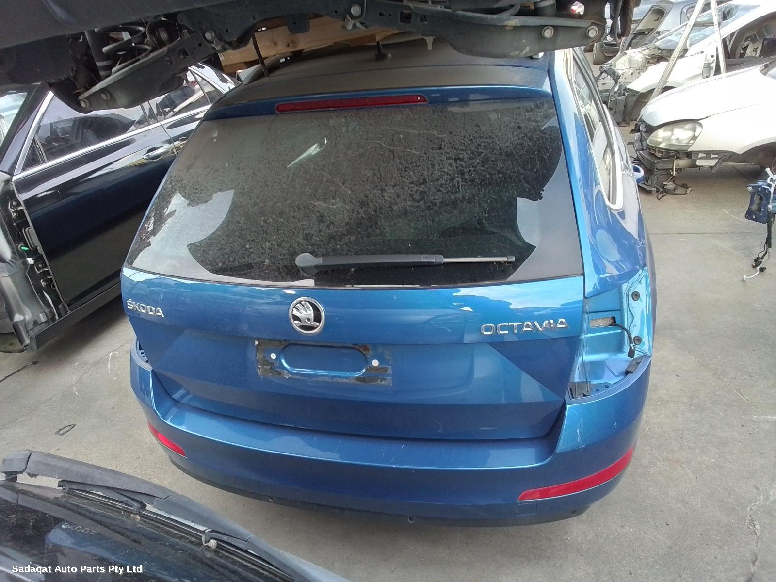 Skoda Octavia Left Headlamp