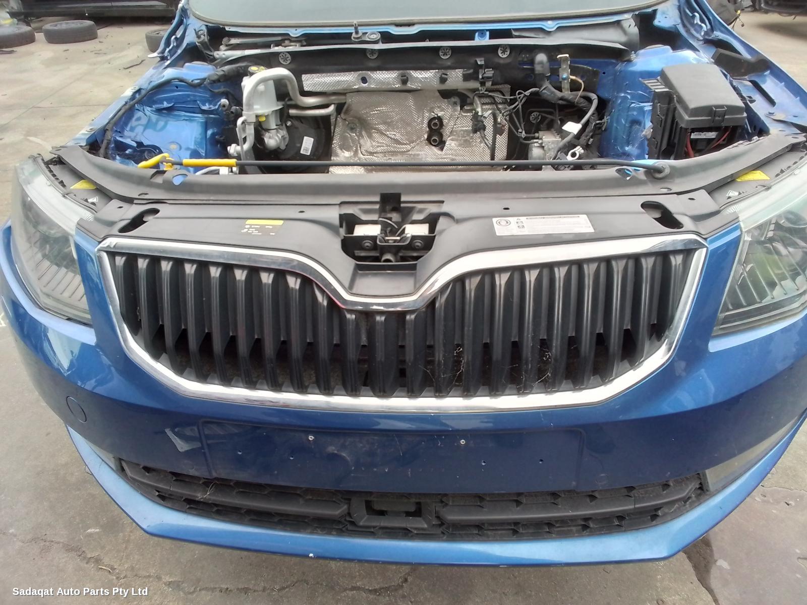 Skoda Octavia Left Headlamp