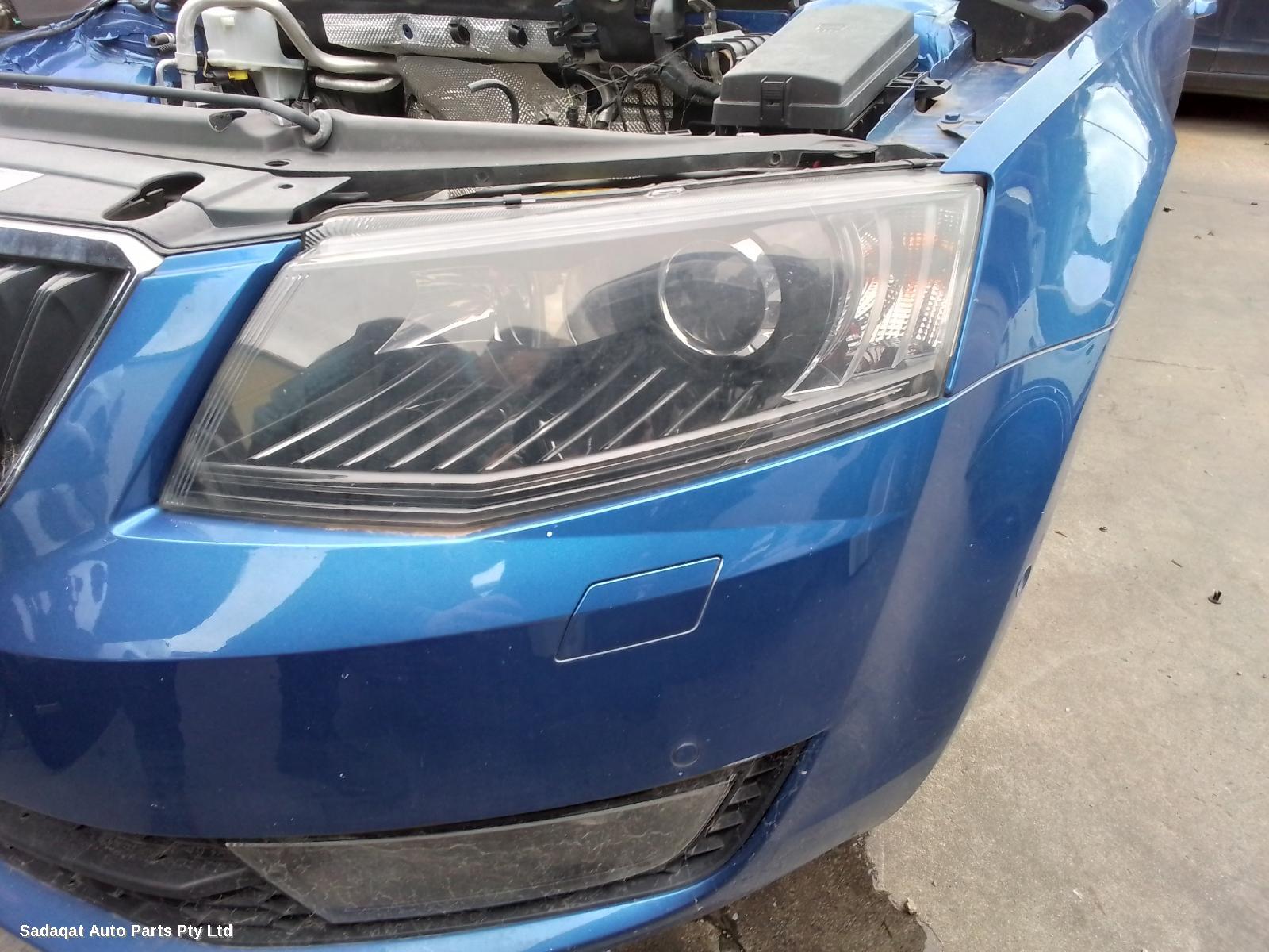 Skoda Octavia Left Headlamp