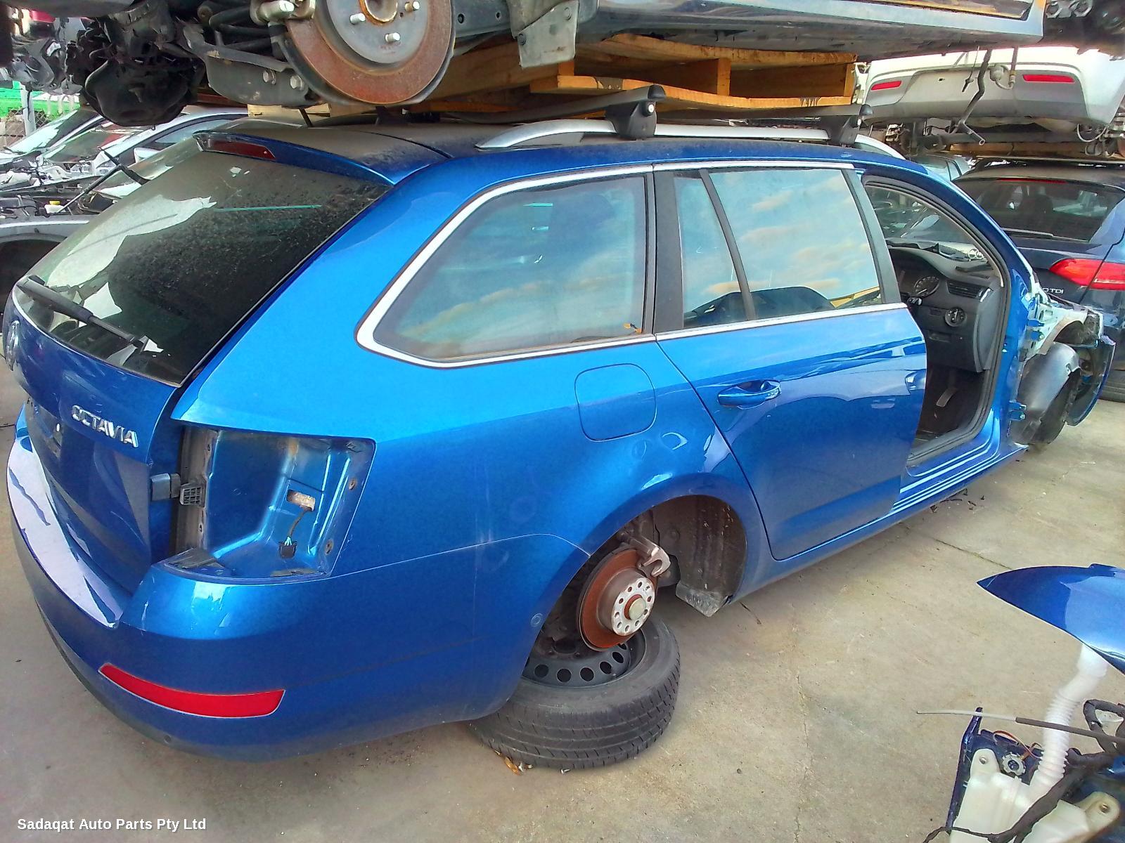 Skoda Octavia Left Headlamp