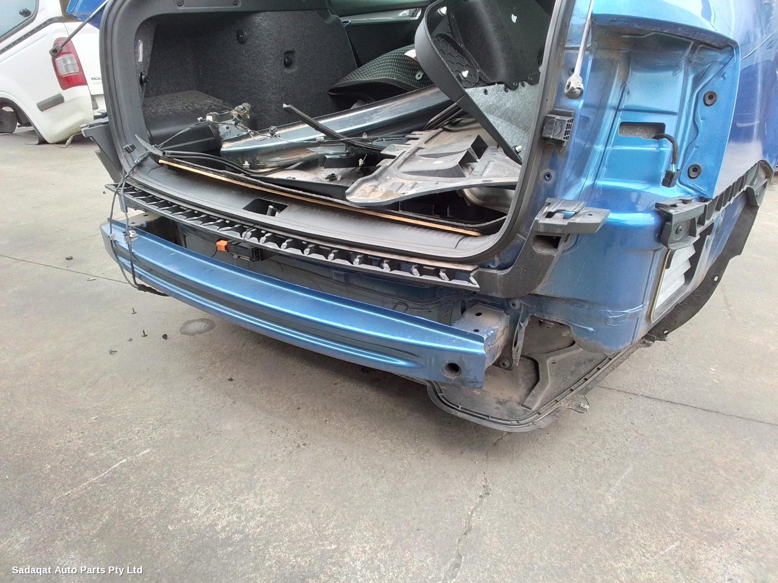 Skoda Octavia Left Headlamp