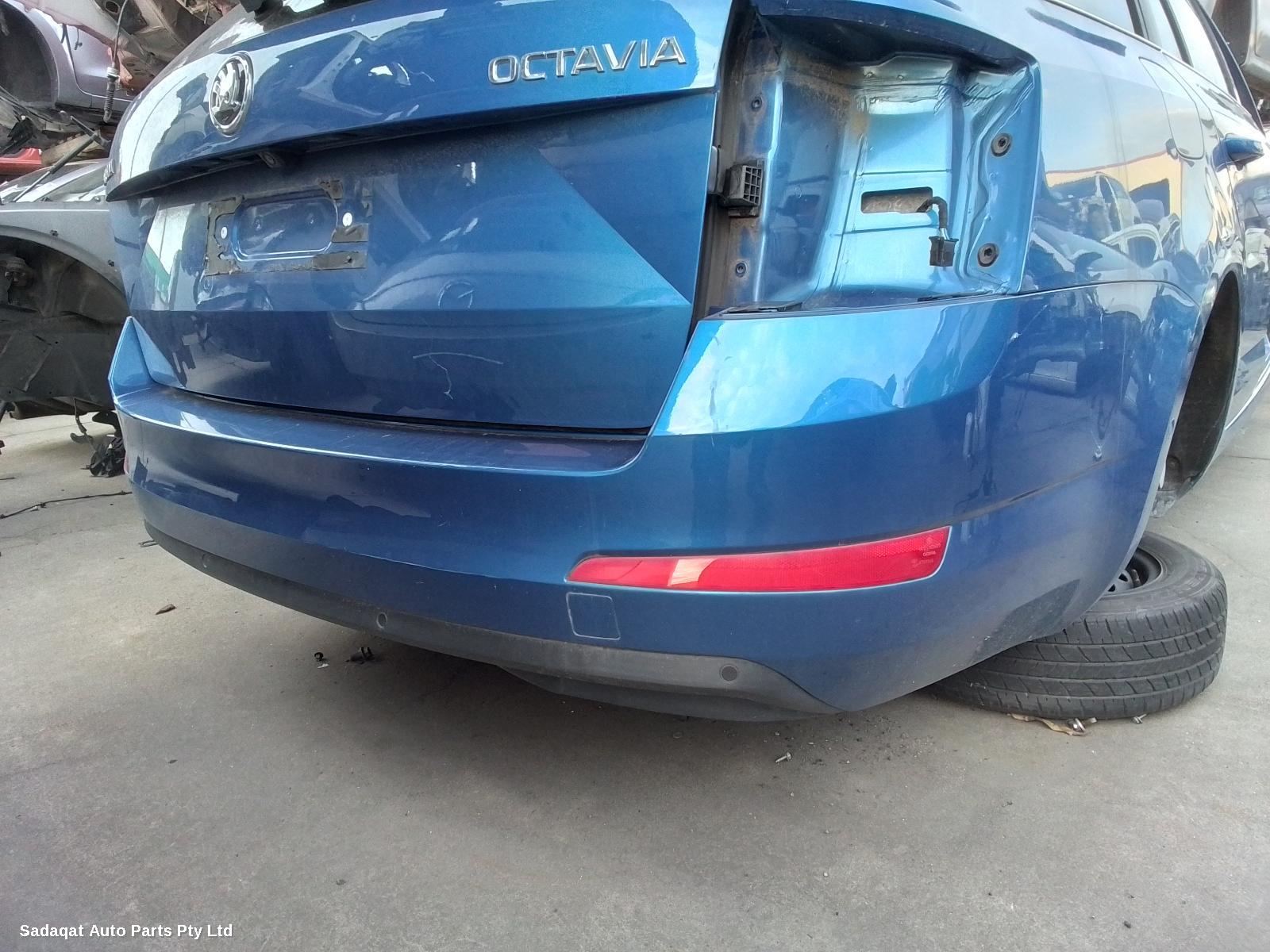 Skoda Octavia Left Headlamp