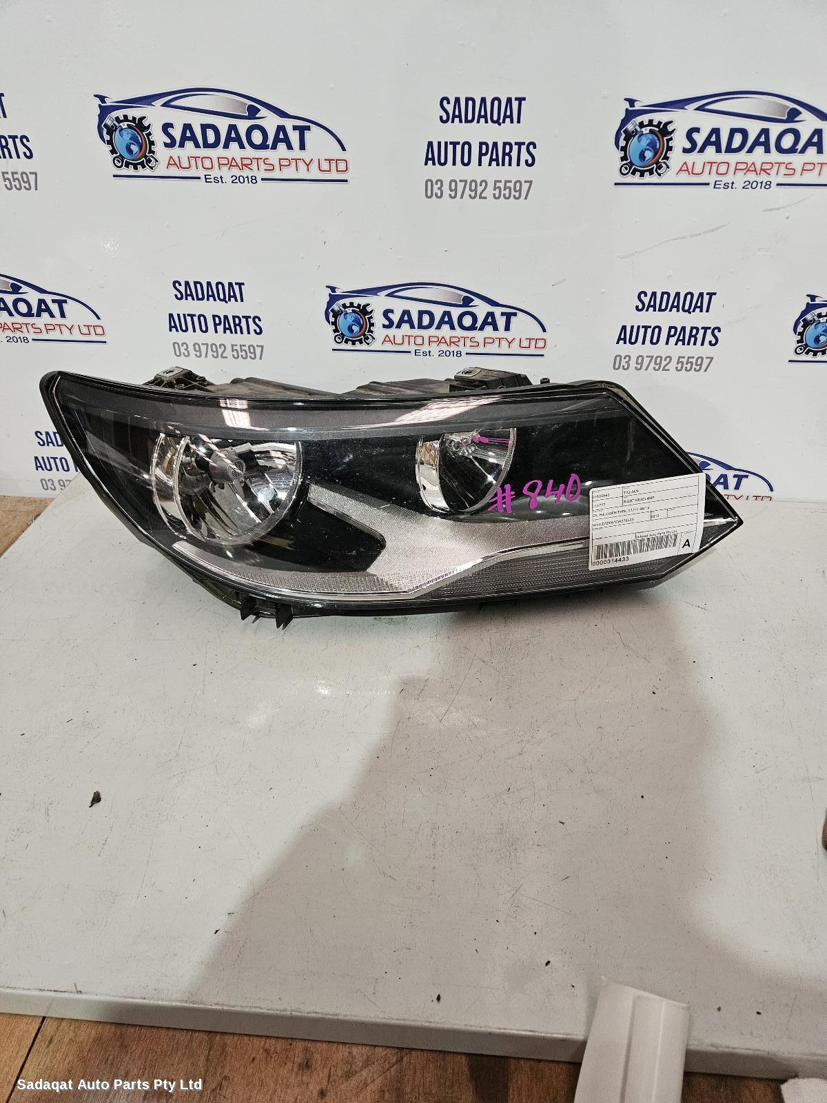Volkswagen Tiguan Right Headlamp