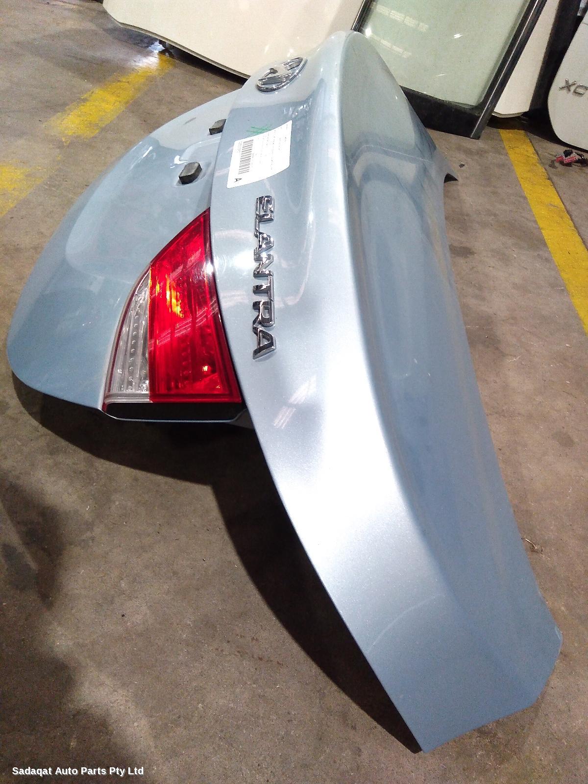 Hyundai Elantra Bootlid/tailgate