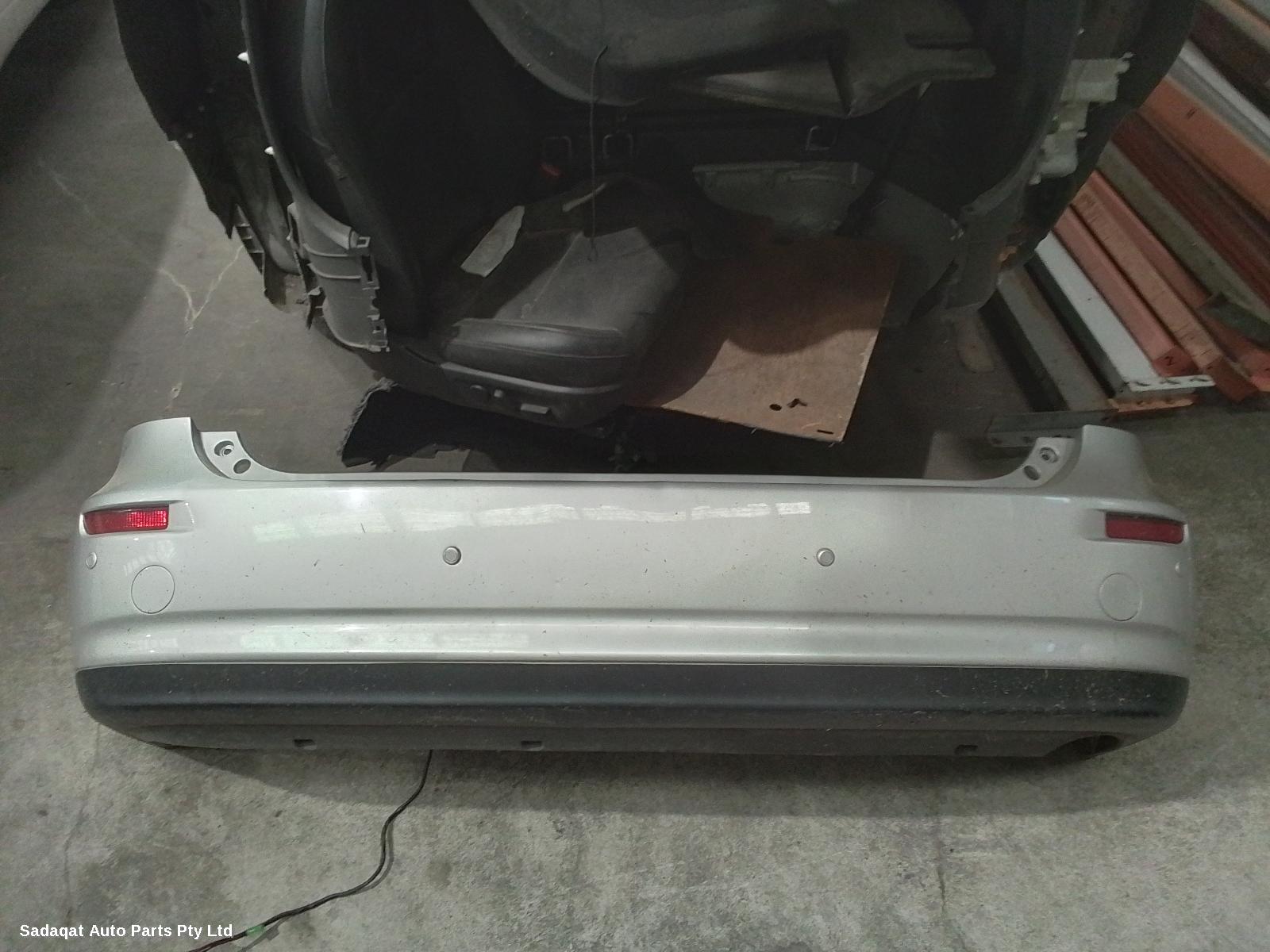 Toyota Tarago Bonnet Lock/support
