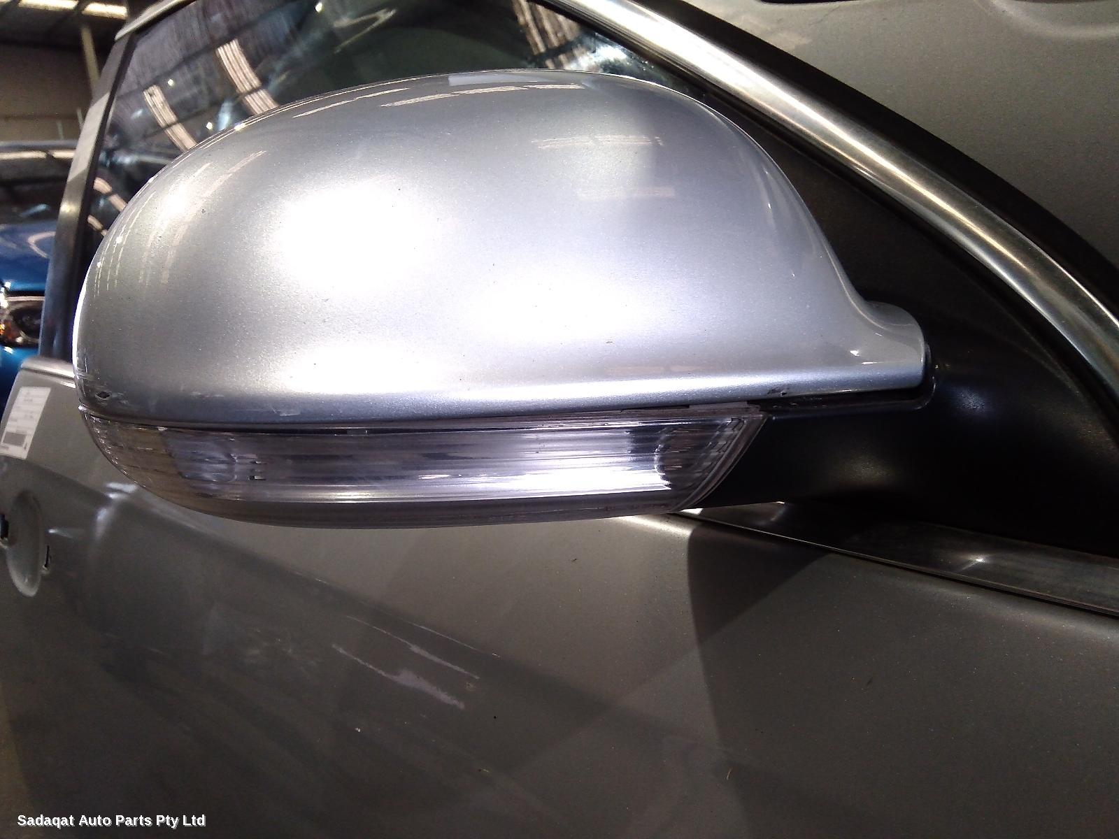 Volkswagen Jetta Right Door Mirror
