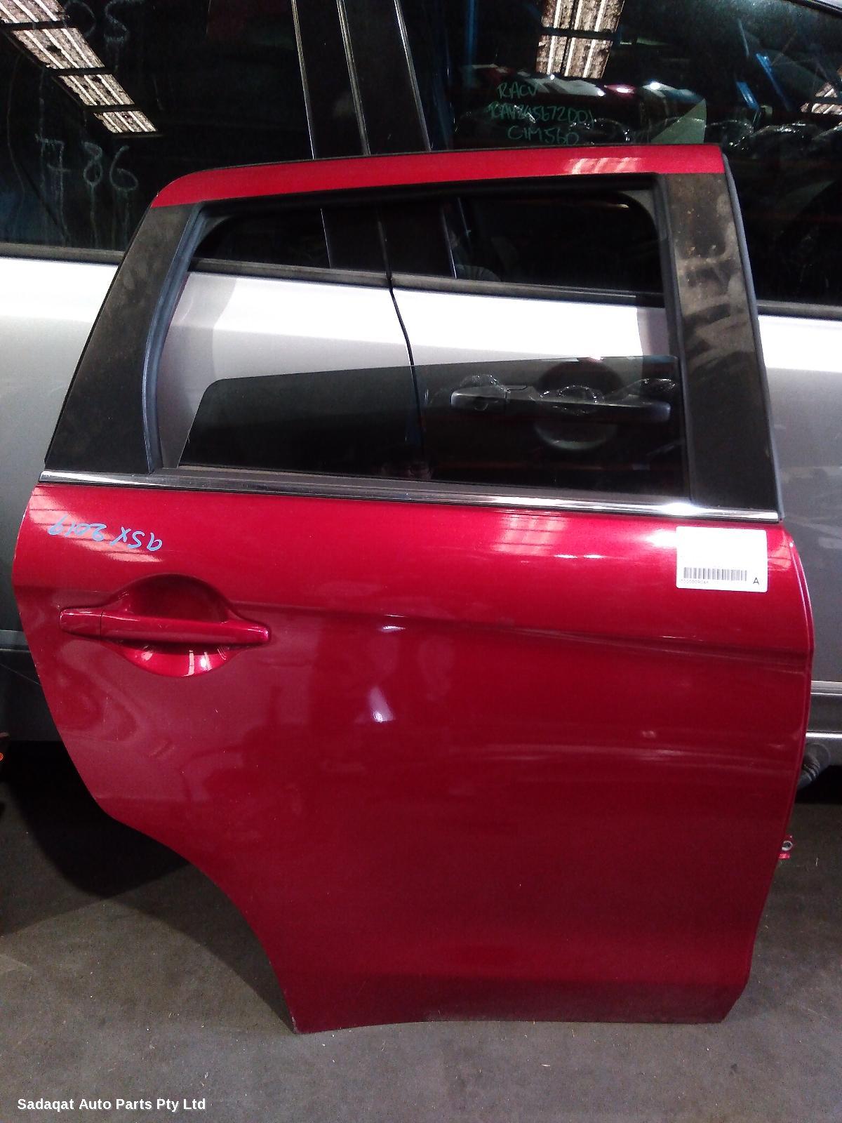 Mitsubishi Asx Right_rear_door_sliding