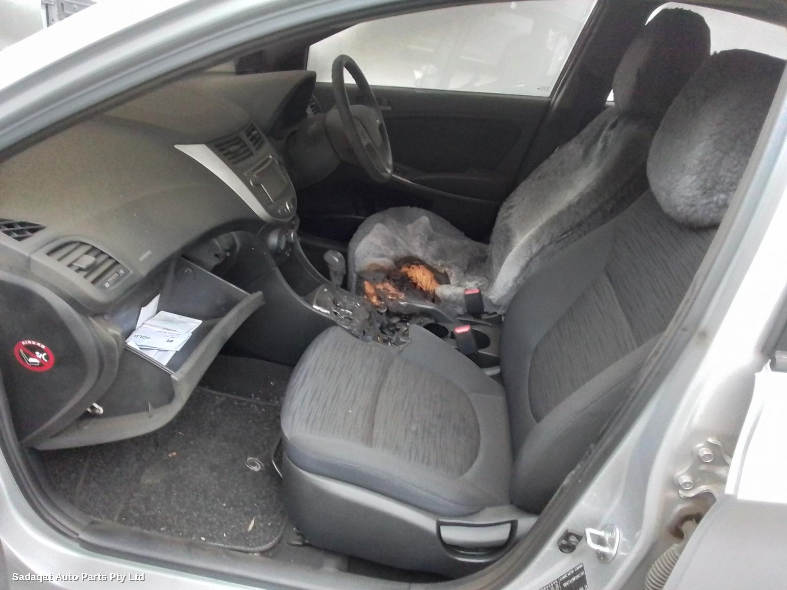 Hyundai Accent Right Guard