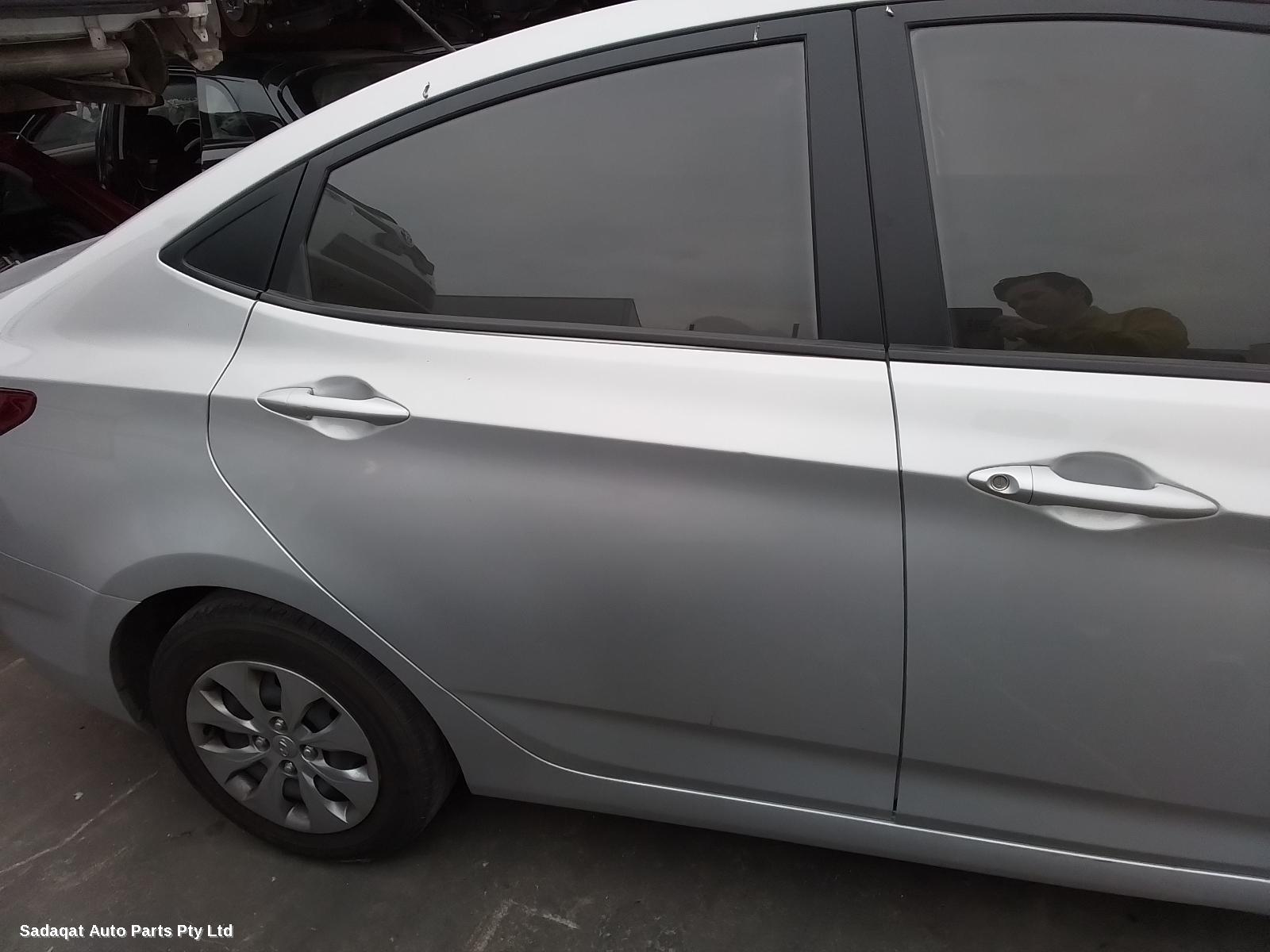 Hyundai Accent Right Guard