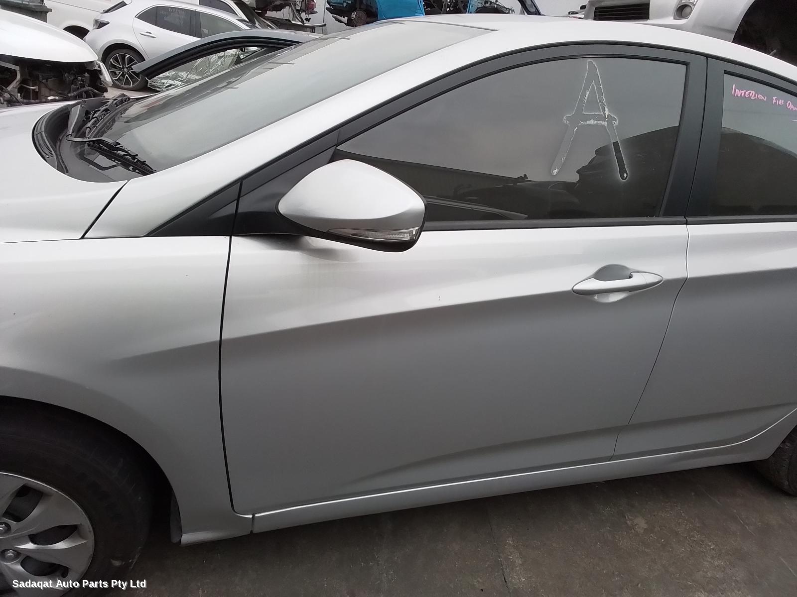 Hyundai Accent Right Guard