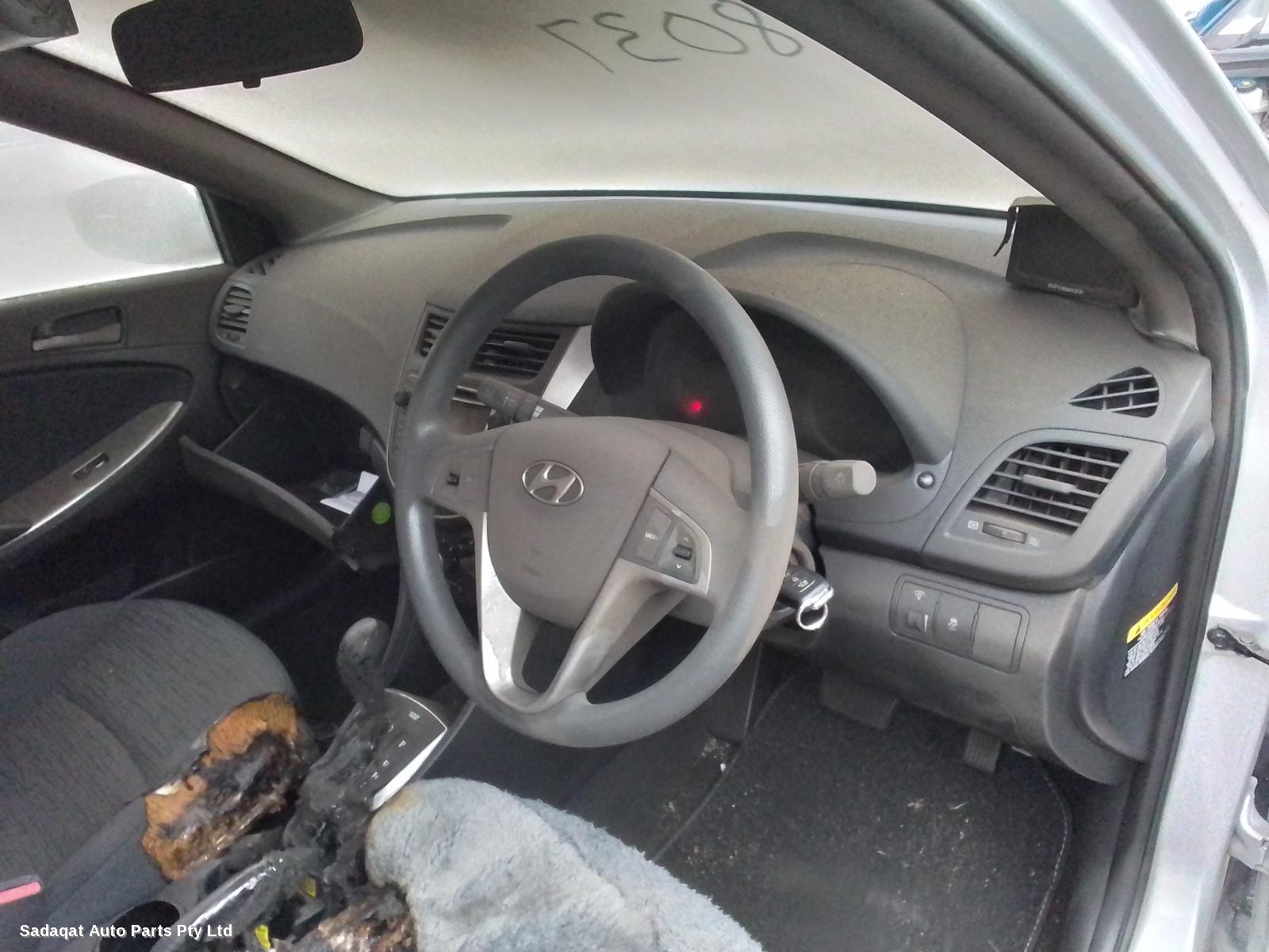 Hyundai Accent Right Guard