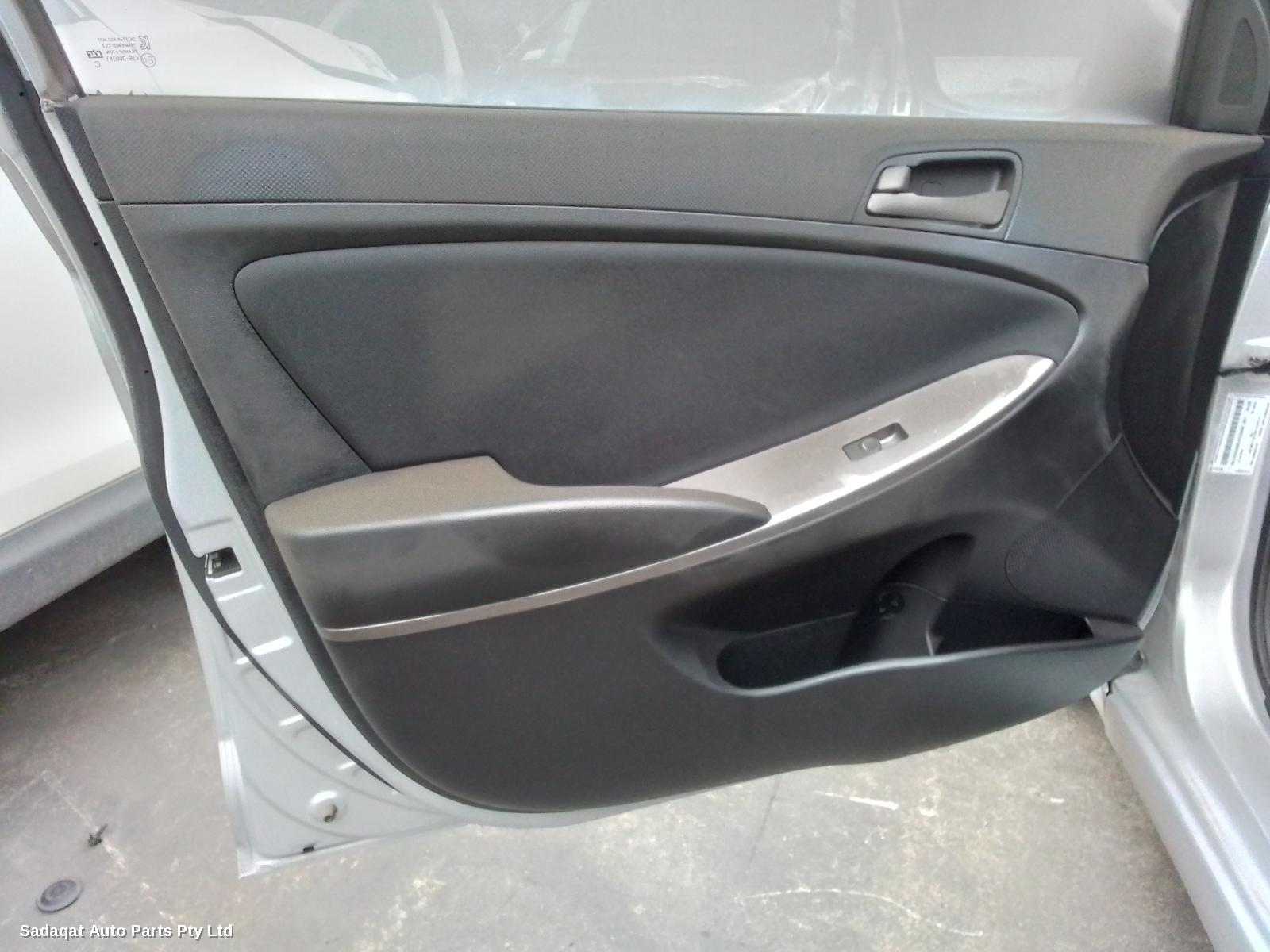 Hyundai Accent Right Guard