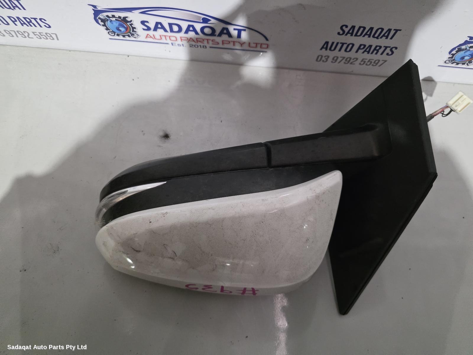 Toyota Rav4 Left Door Mirror